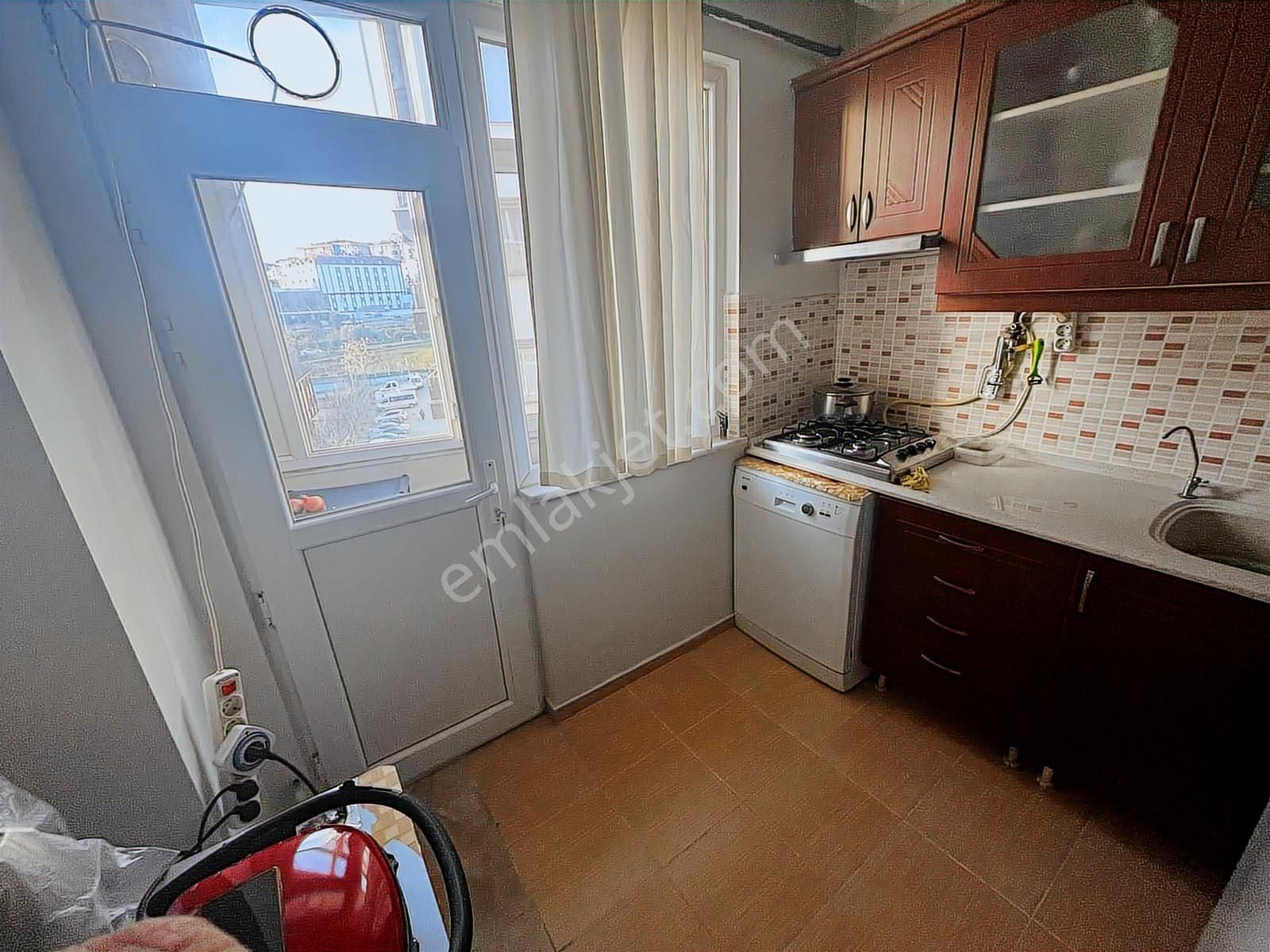 Tatlıkuyu Vatan Bilgisayar Yanı 2+1 İskanl Ön Cephe Fırsat Daire - Görsel 2