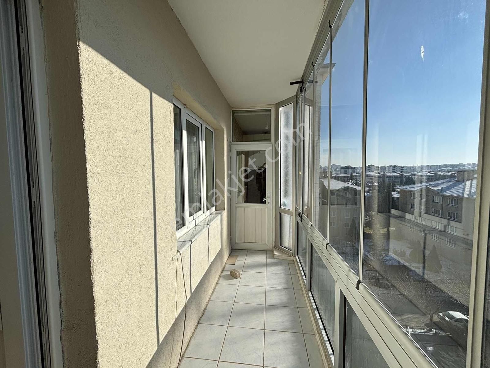 Eker'den Batıkent Mh. Site İçinde Geniş 3+1 Kiralık Daire - Görsel 31