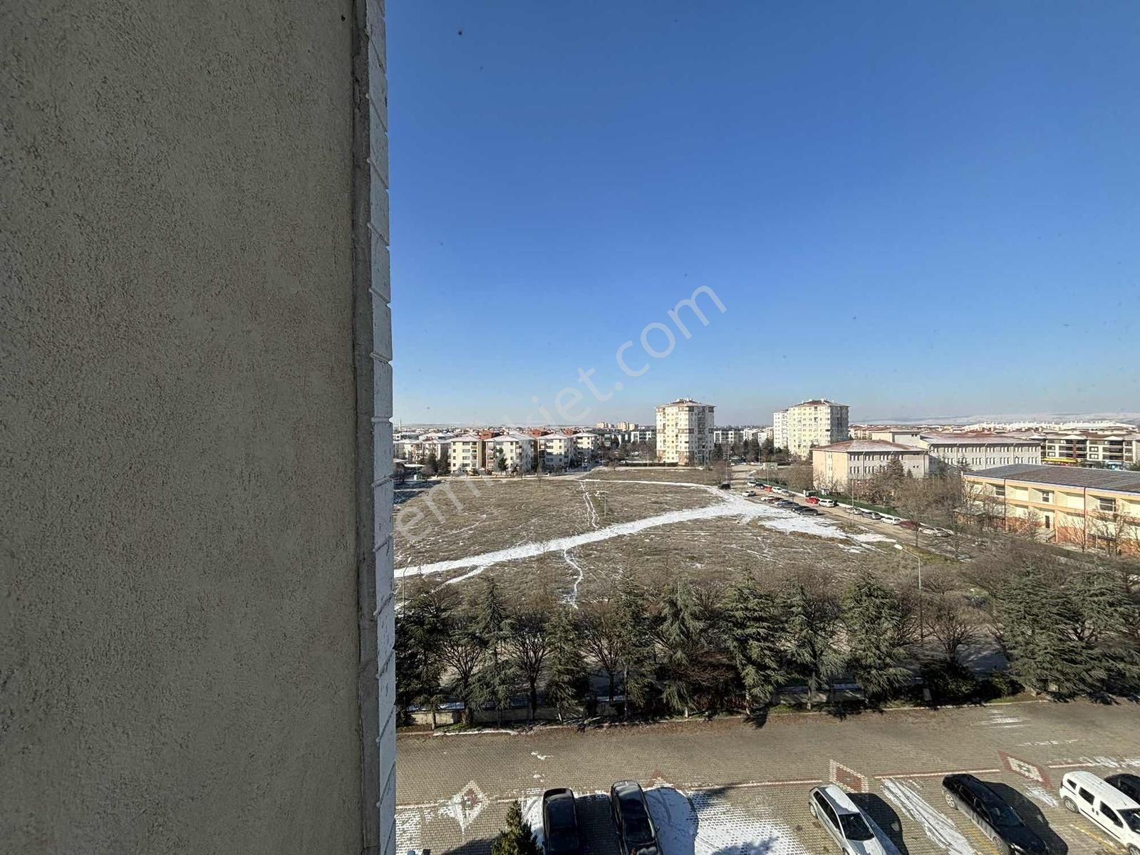 Eker'den Batıkent Mh. Site İçinde Geniş 3+1 Kiralık Daire - Görsel 2