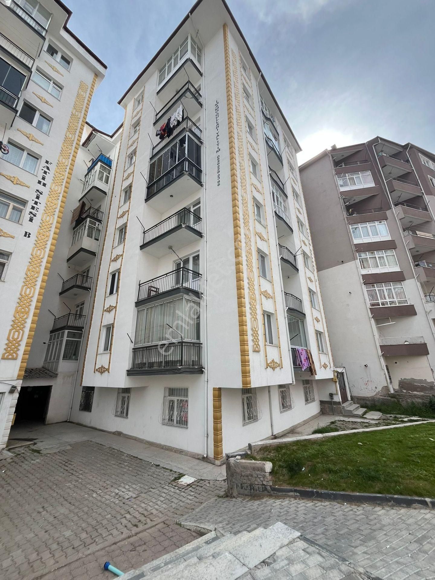 Çarşı Merkezde 3+1 Eşyalı Satılık Daire ***burcu Emlaktan ***