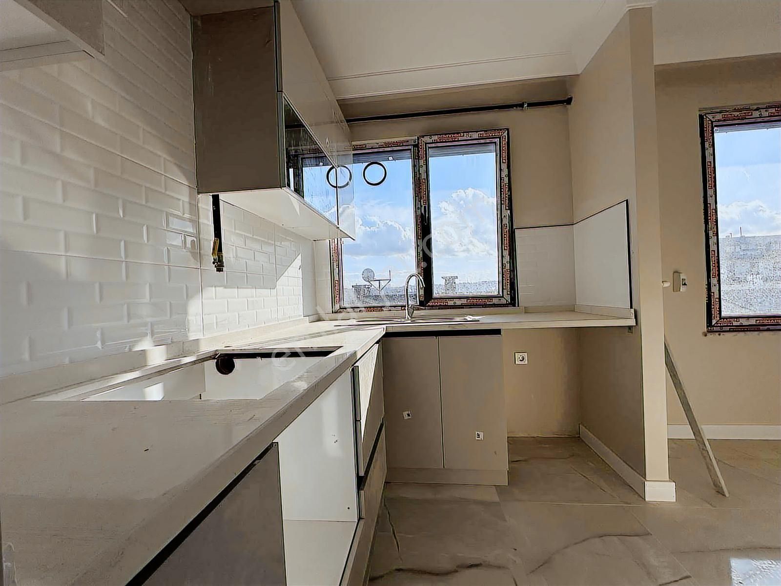 Bahçelievler Mahallesinde Güvenlikli Sitede Geniş - Ferah 2+1 - Görsel 7