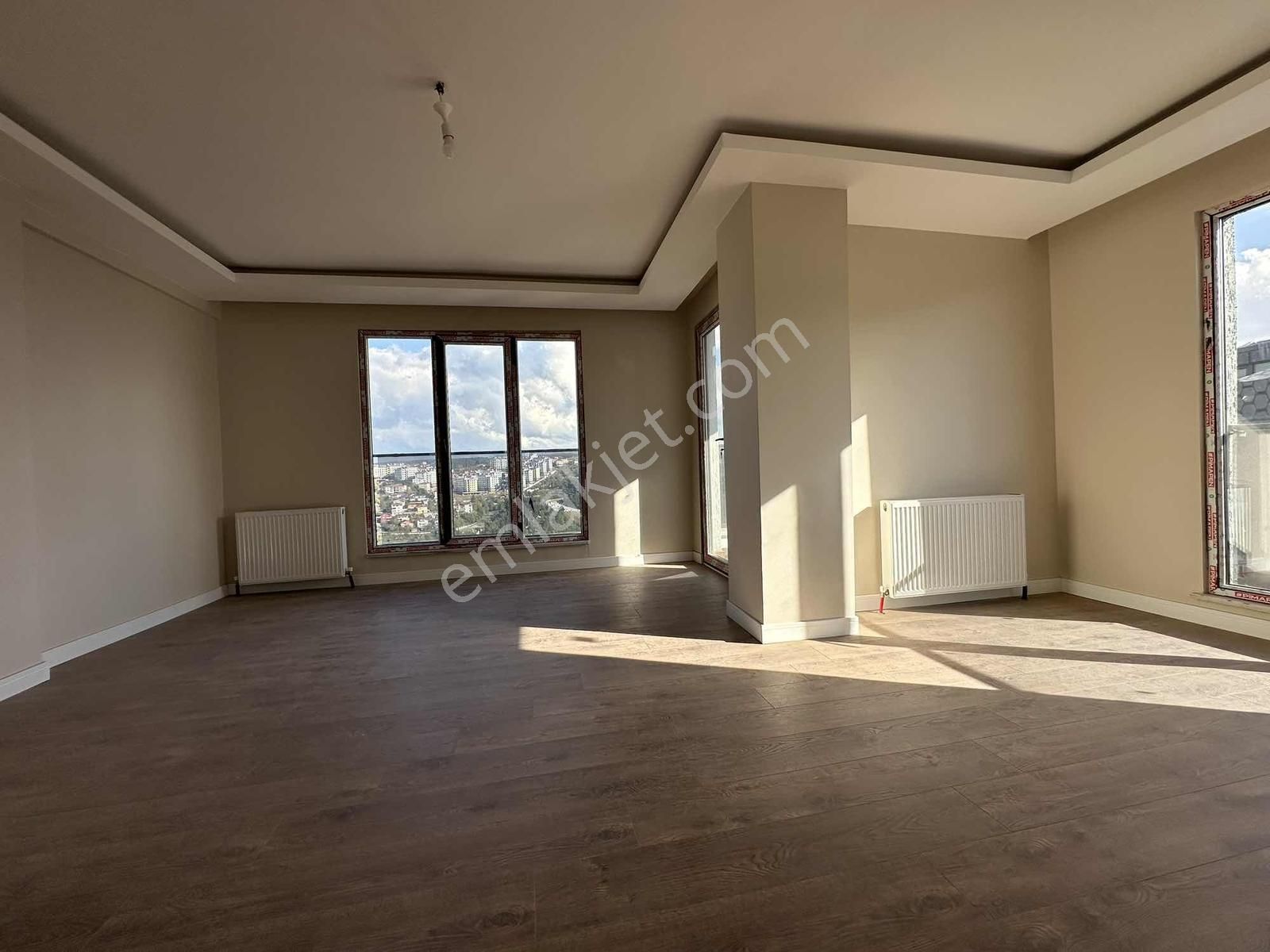 Bahçelievler Mahallesinde Güvenlikli Sitede Geniş - Ferah 2+1 - Görsel 2