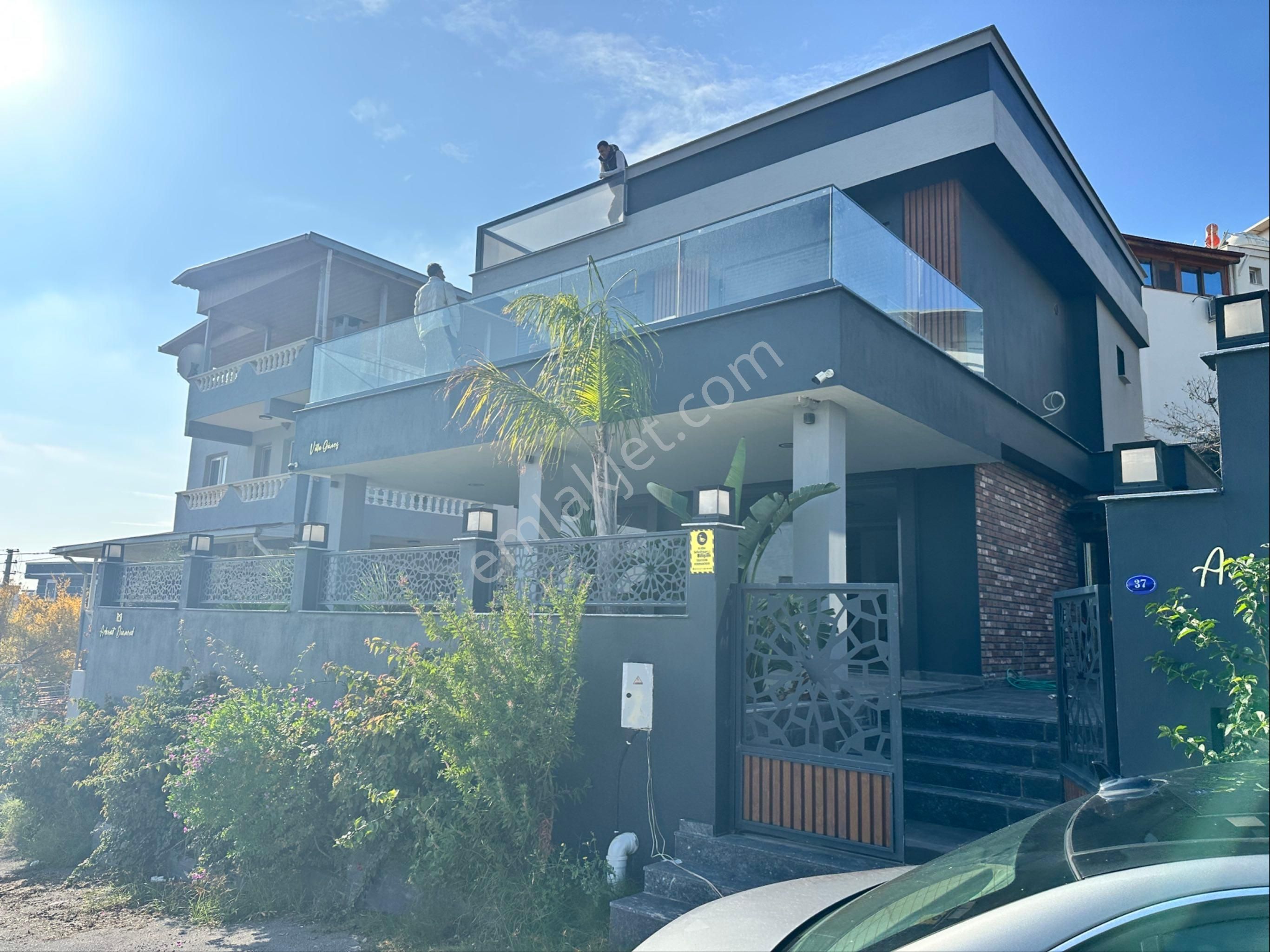 Seferihisar Doğanbeyde Satılık Deniz Manzaralı Müstakil Villa - Görsel 2