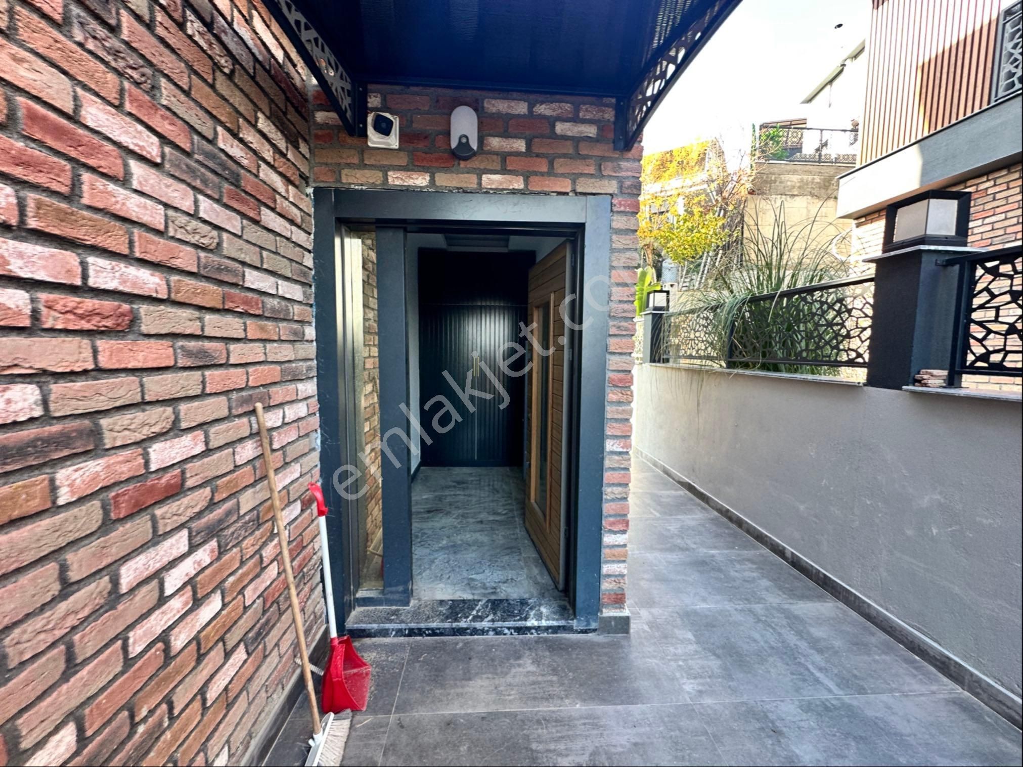 Seferihisar Doğanbeyde Satılık Deniz Manzaralı Müstakil Villa - Görsel 25