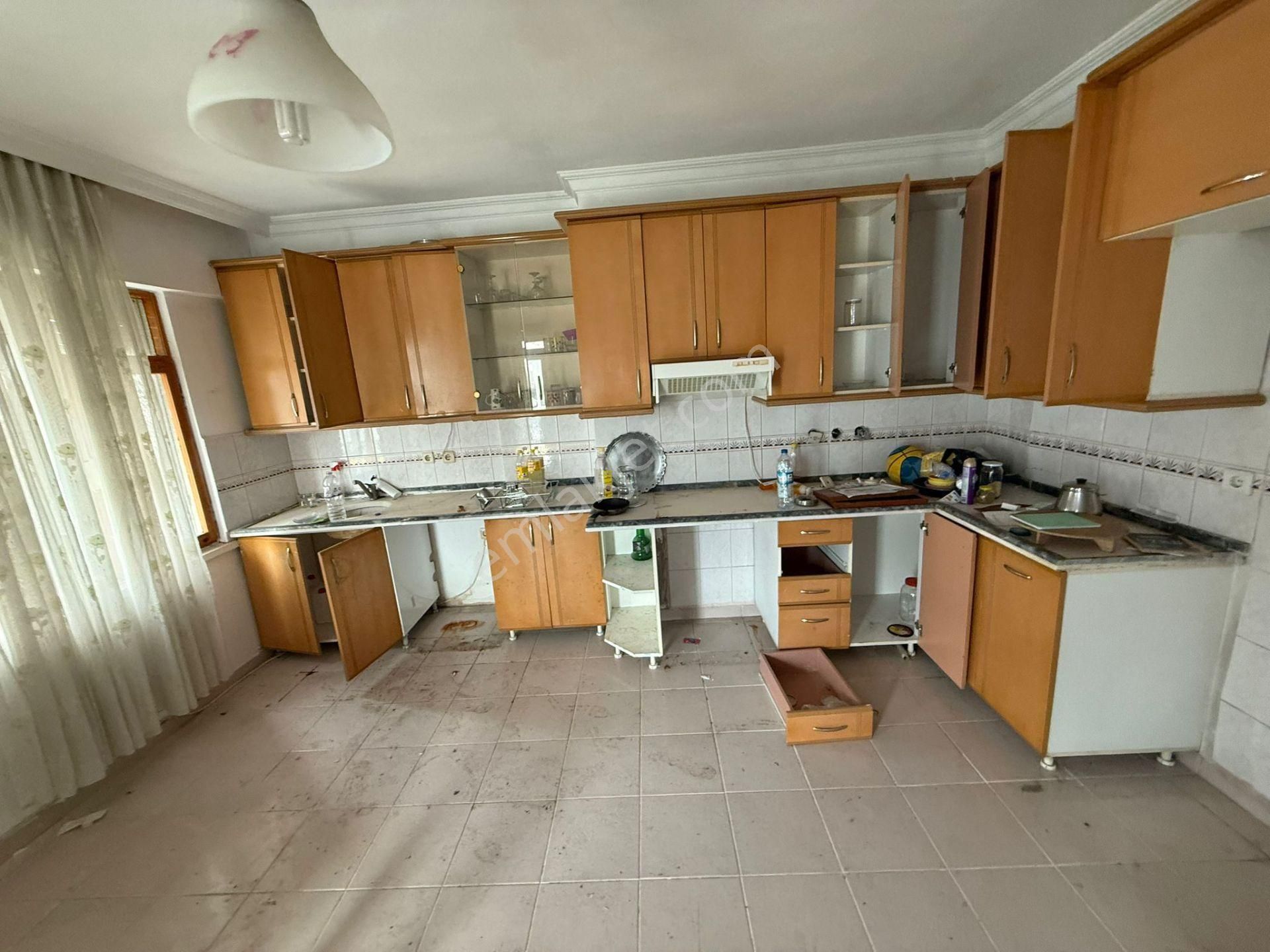 Yeşilbahçe 'de Önü Açık Geniş Dubleks