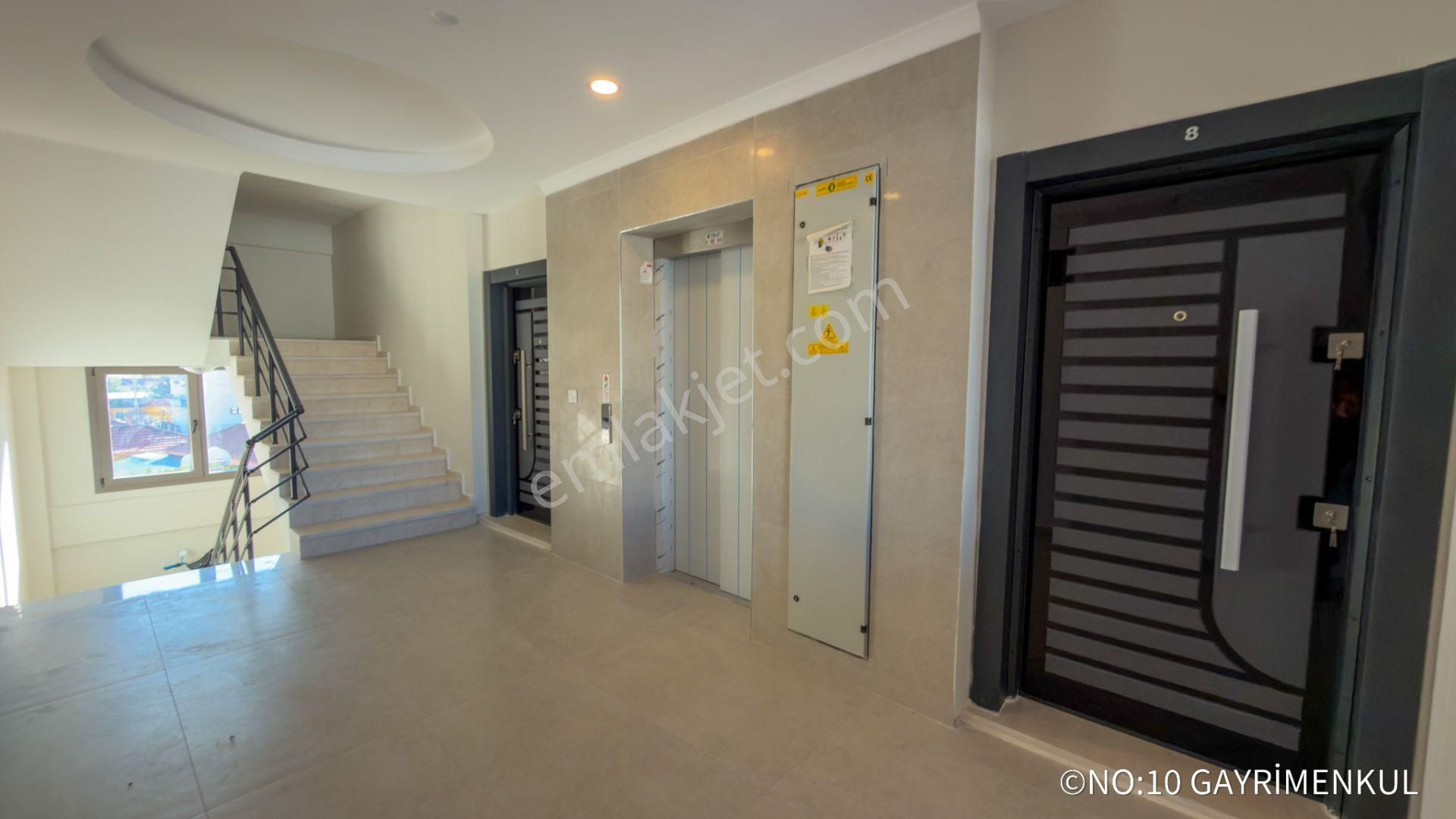 No:10 Gayrimenkul’den – Merkezi Konum, Cadde Üstü, Ara Kat 2+1 • Kapalı Mutfak • Ultra Lüks•kiralık - Görsel 2