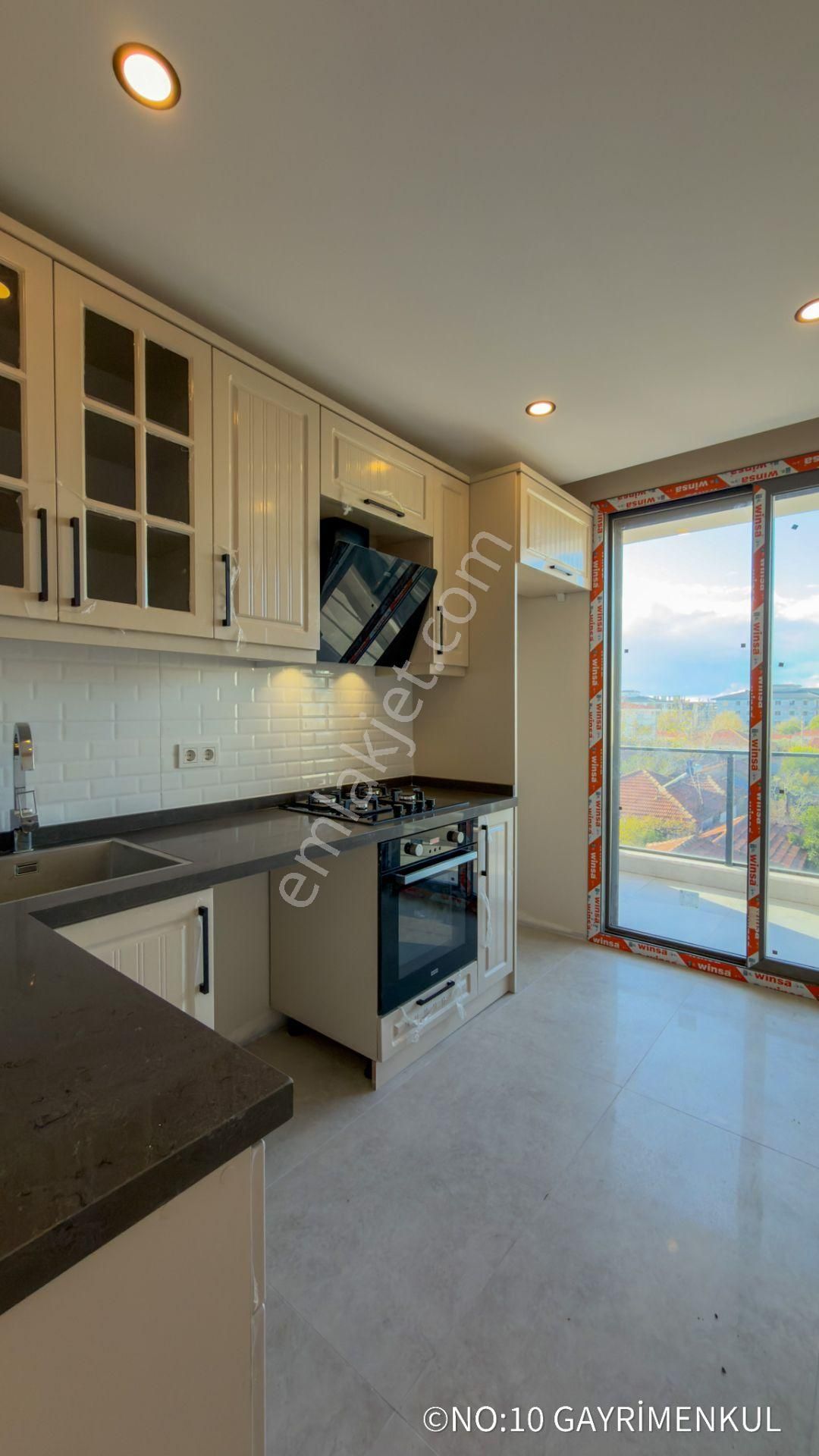 No:10 Gayrimenkul’den – Merkezi Konum, Cadde Üstü, Ara Kat 2+1 • Kapalı Mutfak • Ultra Lüks•kiralık - Görsel 12
