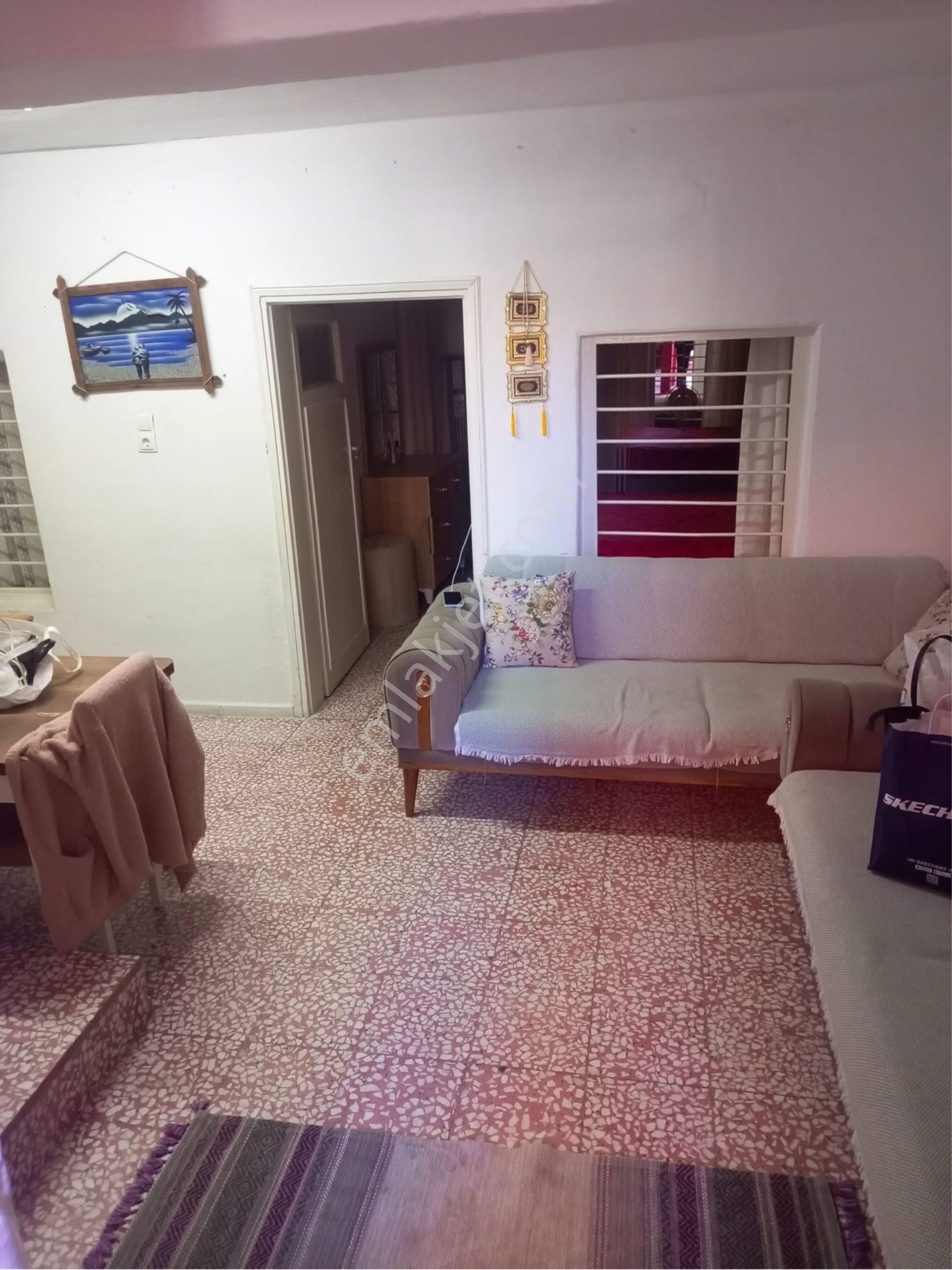 Gülpınar Mh.eski Doğum Evi Arkası Çarşıya Yakın Eşyalı Kiralık Müstakil Ev - Görsel 15