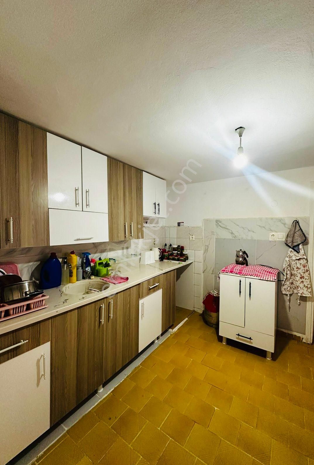 Gülpınar Mh.eski Doğum Evi Arkası Çarşıya Yakın Eşyalı Kiralık Müstakil Ev - Görsel 3