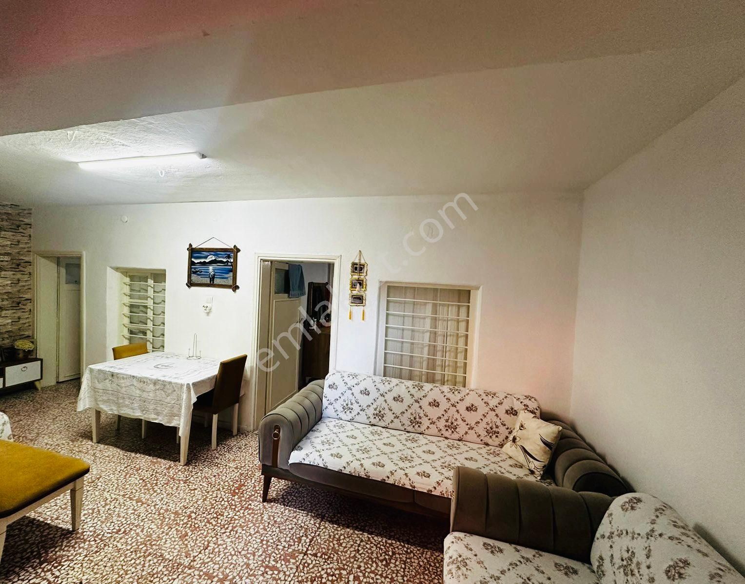 Gülpınar Mh.eski Doğum Evi Arkası Çarşıya Yakın Eşyalı Kiralık Müstakil Ev - Görsel 9