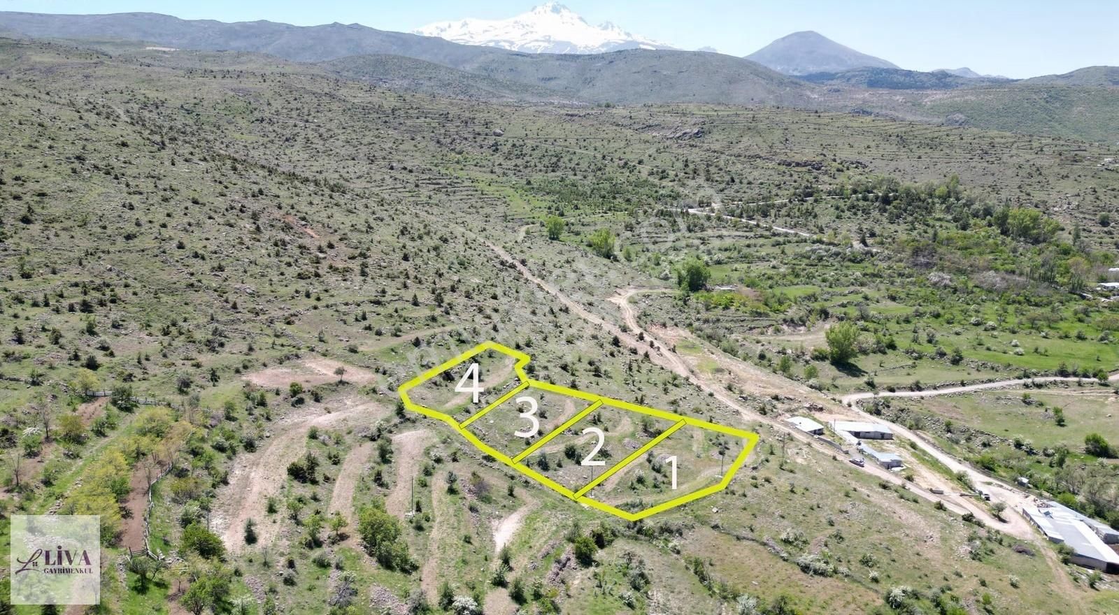 Liva'dan Endürlük'te Taksimli Manzaralı 1356 M² Arsa - Görsel 9