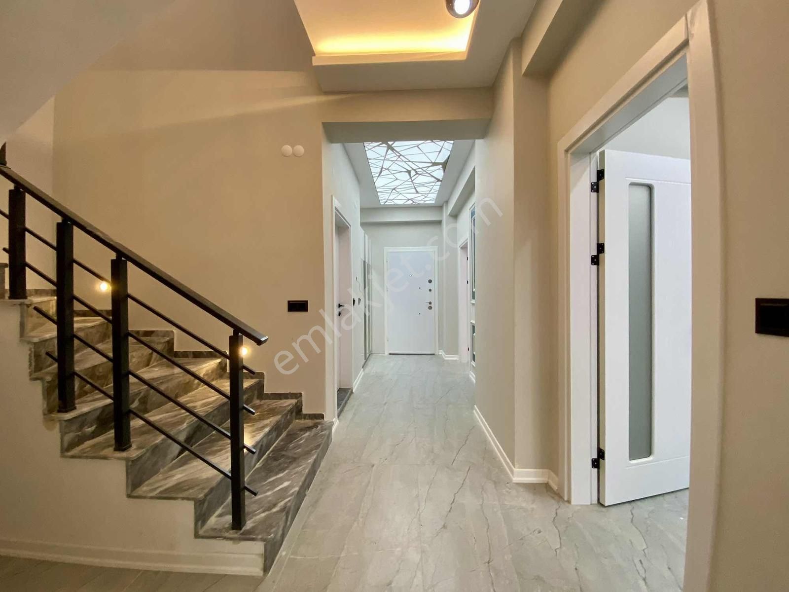 Onuryıldırım Dan Kızıçkeçilide 4+1 Havuzlu Lüx Villa - Görsel 10