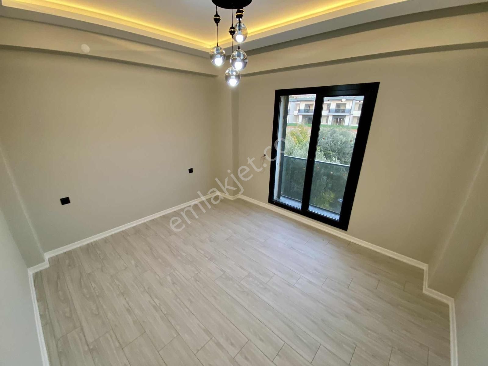 Onuryıldırım Dan Kızıçkeçilide 4+1 Havuzlu Lüx Villa - Görsel 14