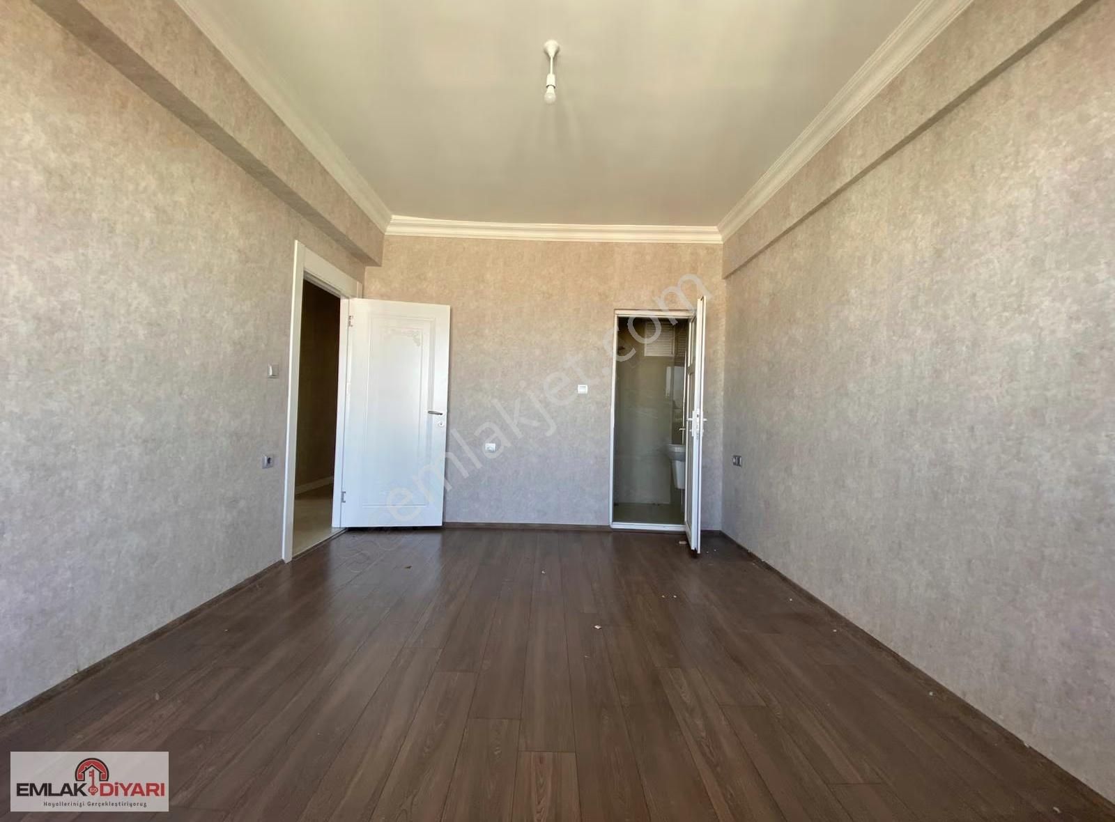 Emlak Diyarından Karataş"ın Gözde Konumunda 3+1 Fırsat Daire - Görsel 4