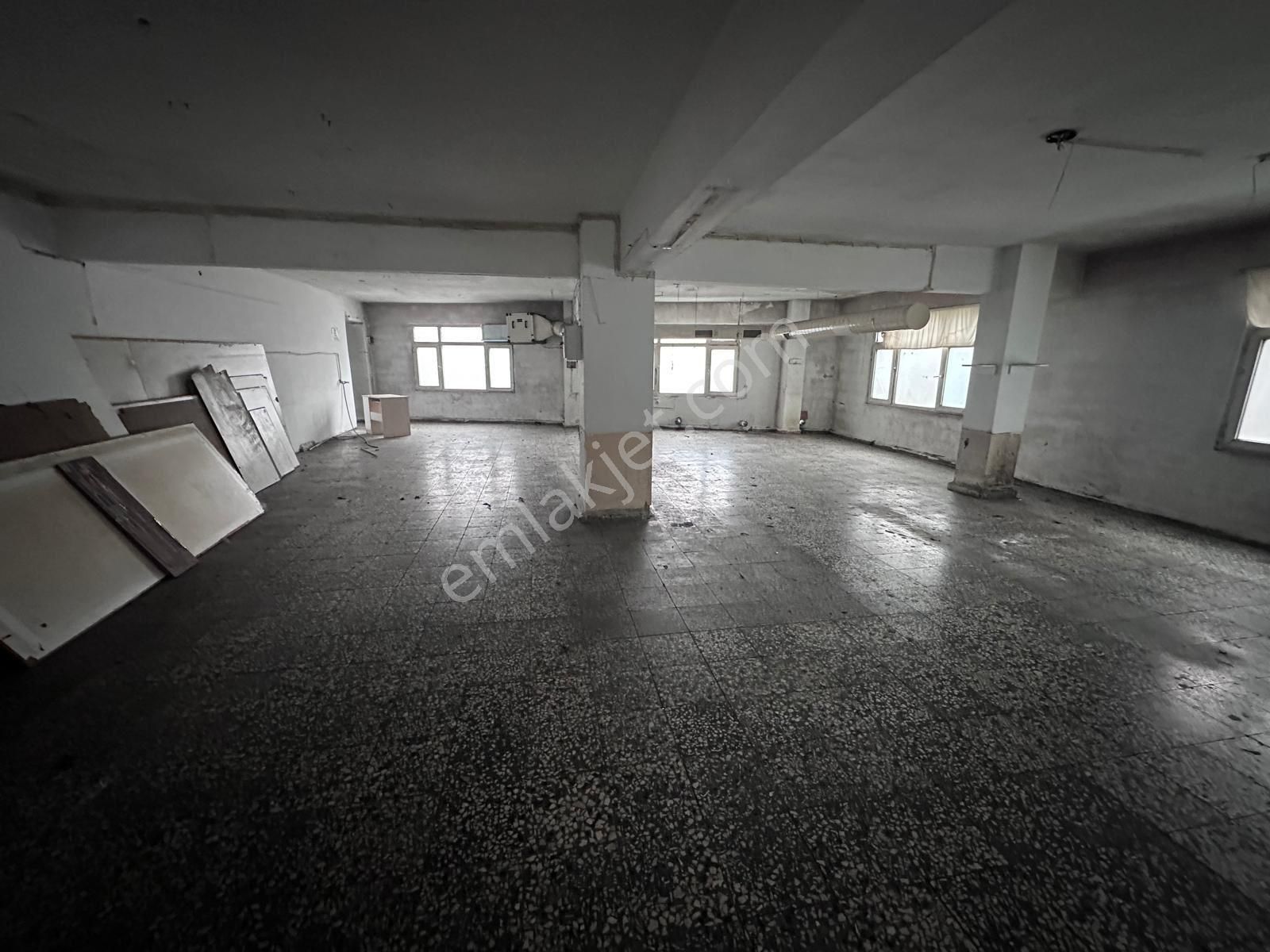 Çağlayan Merkez’de 350 Metre² Boş Dükkan - Görsel 23