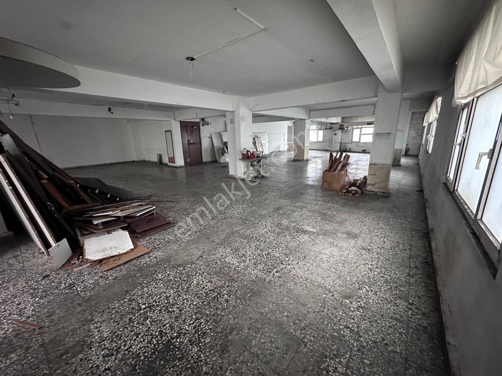 Çağlayan Merkez’de 350 Metre² Boş Dükkan - Görsel 19