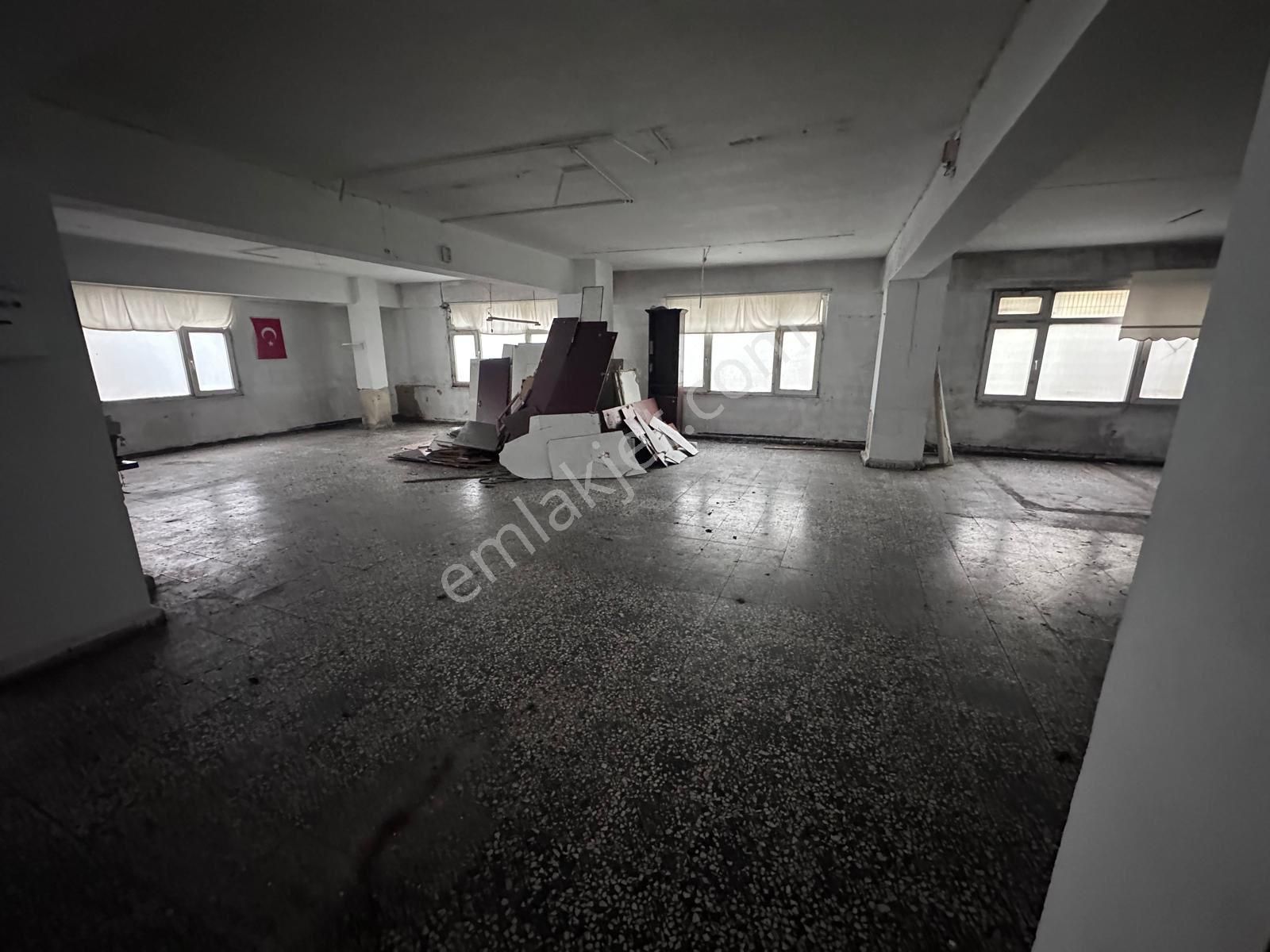 Çağlayan Merkez’de 350 Metre² Boş Dükkan - Görsel 24