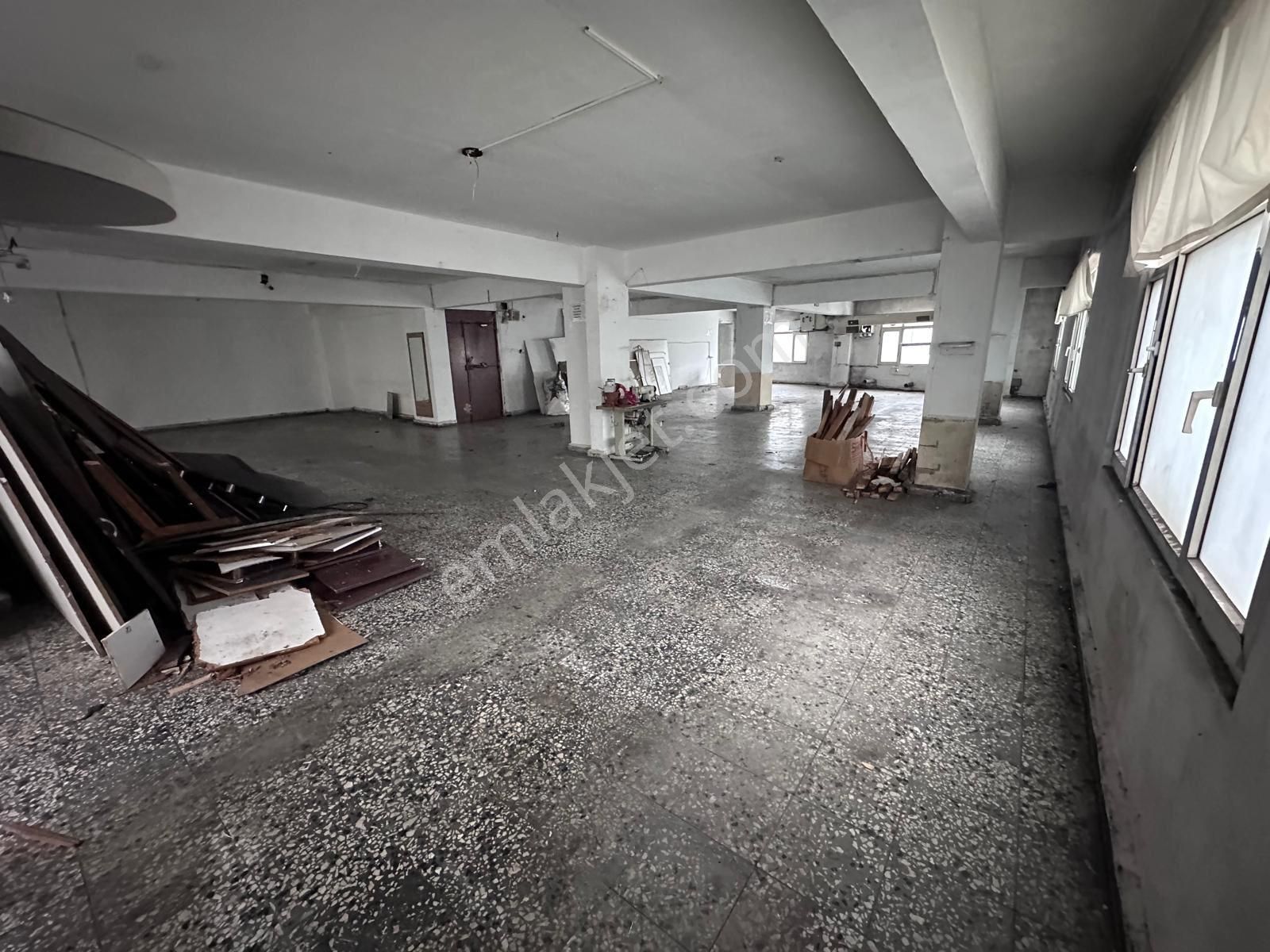 Çağlayan Merkez’de 350 Metre² Boş Dükkan - Görsel 18
