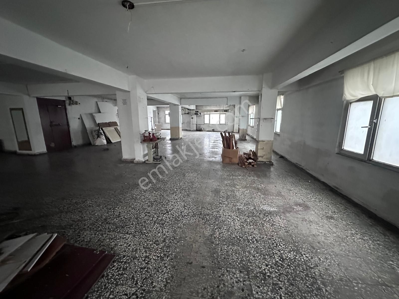 Çağlayan Merkez’de 350 Metre² Boş Dükkan - Görsel 3