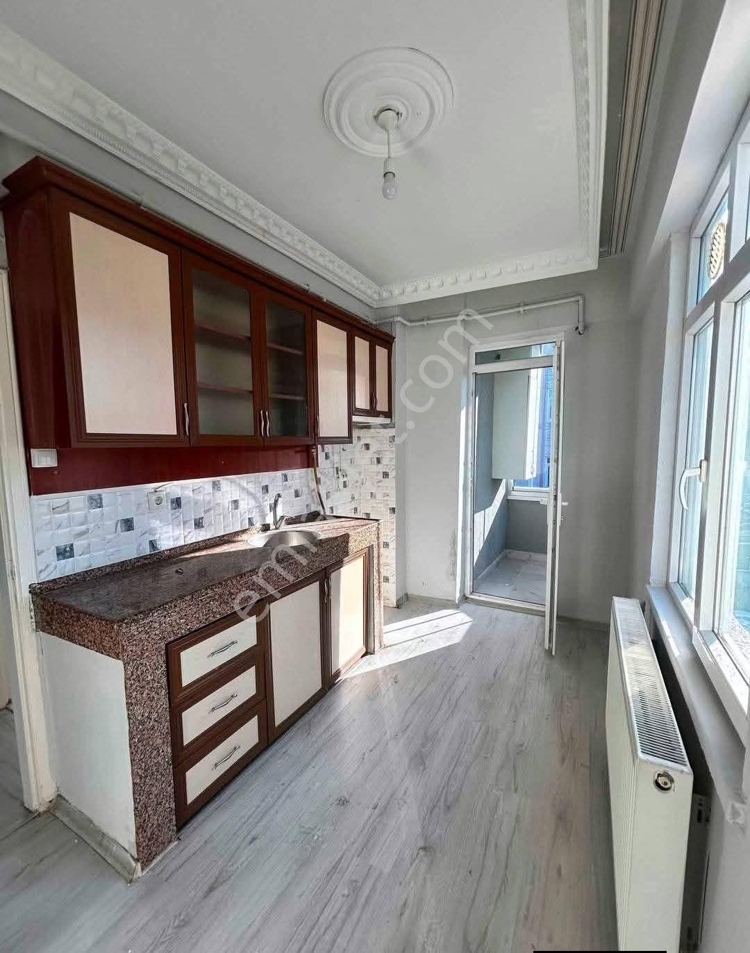 Samsun İlkadım Yenidoğan Mahallesi'nde İçi Yapılı 4.kat 2+1 Satılık Daire - Görsel 7