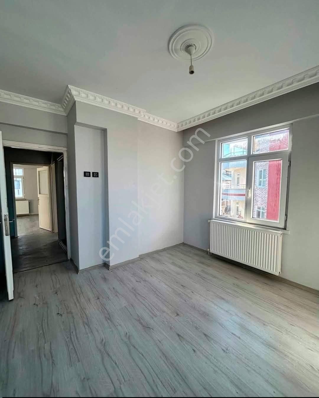 Samsun İlkadım Yenidoğan Mahallesi'nde İçi Yapılı 4.kat 2+1 Satılık Daire - Görsel 4