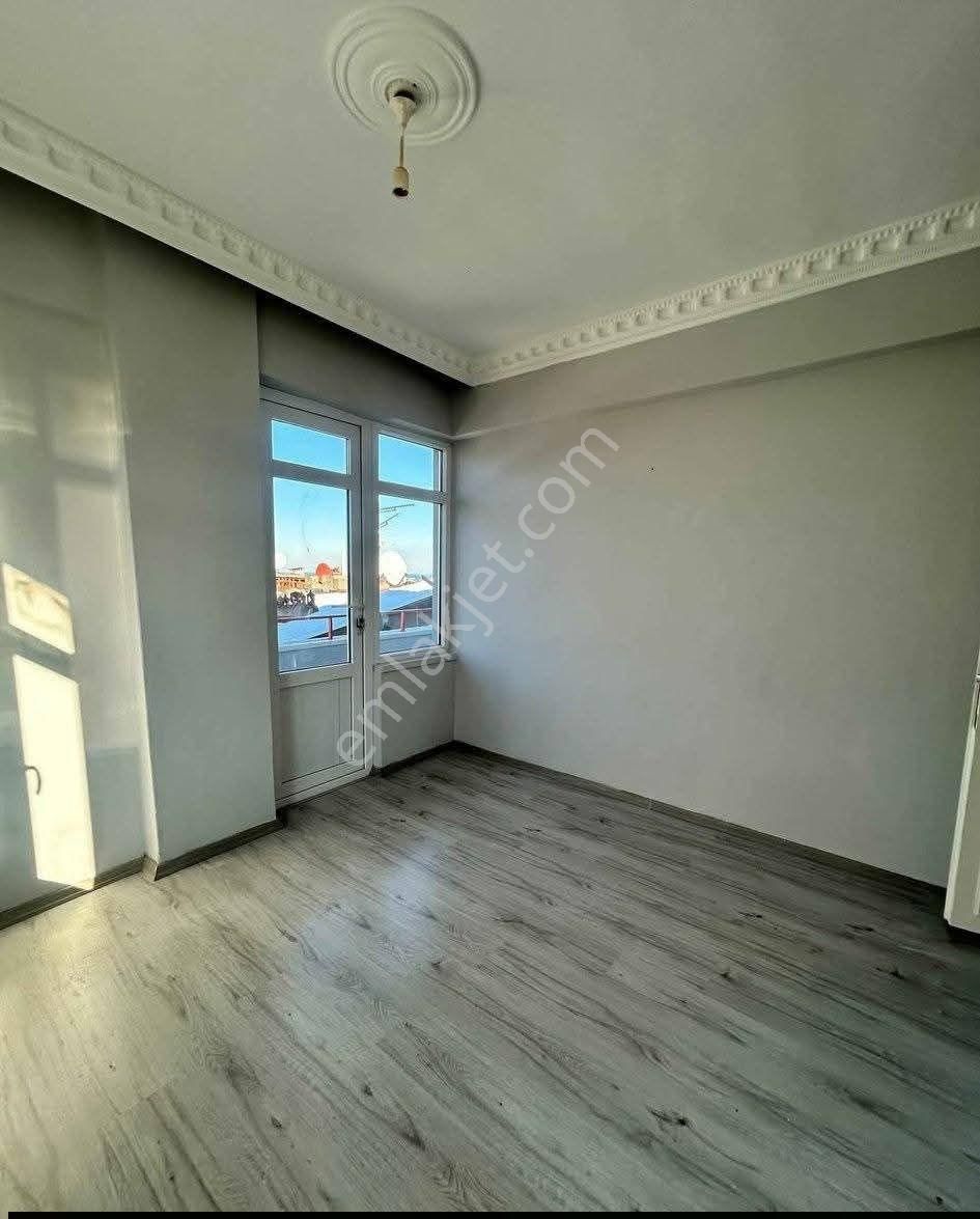 Samsun İlkadım Yenidoğan Mahallesi'nde İçi Yapılı 4.kat 2+1 Satılık Daire - Görsel 5