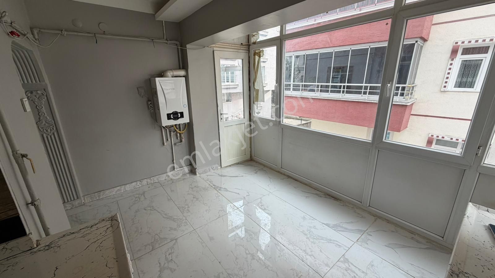 Sincan Pınarbaşı Mah'de Ara Katta Full Yapılı Daire - Görsel 6