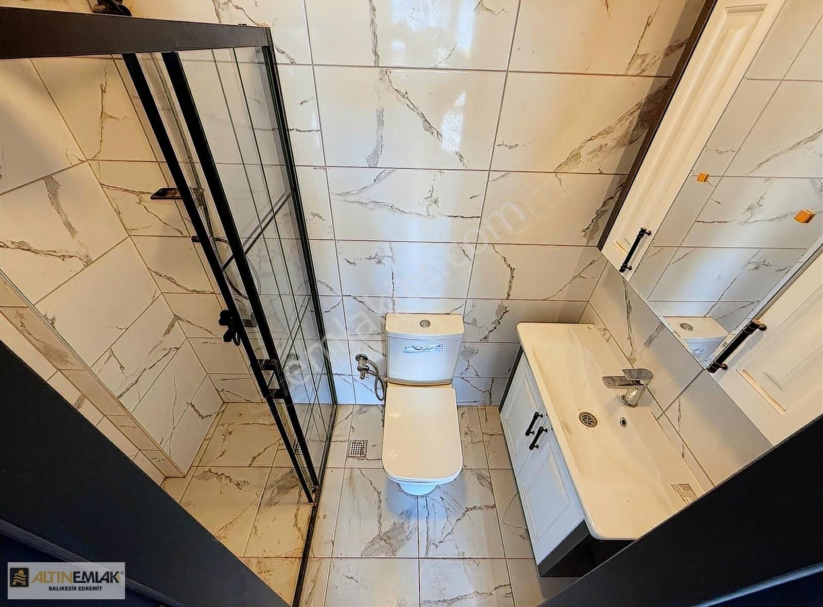 Burhaniye Pelitköyde Site İçi | Sıfır | Havuzlu 3+1 Lüks Villa - Görsel 24