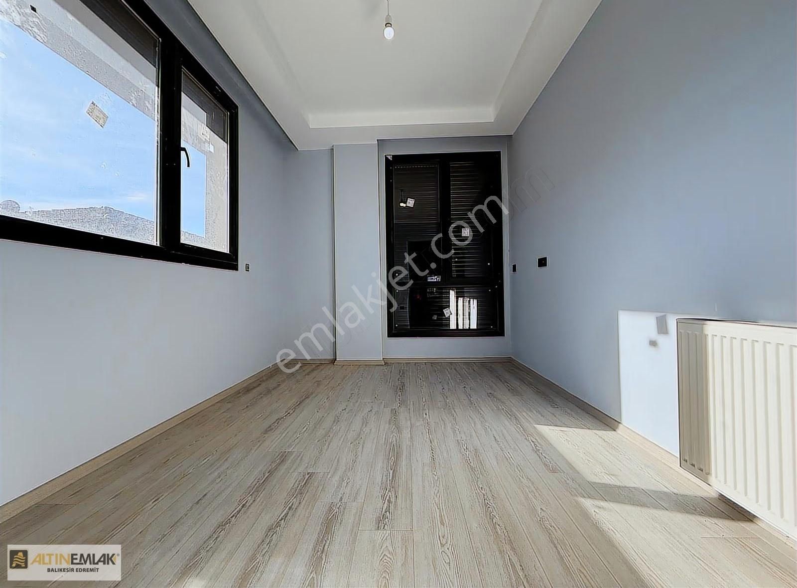 Burhaniye Pelitköyde Site İçi | Sıfır | Havuzlu 3+1 Lüks Villa - Görsel 26