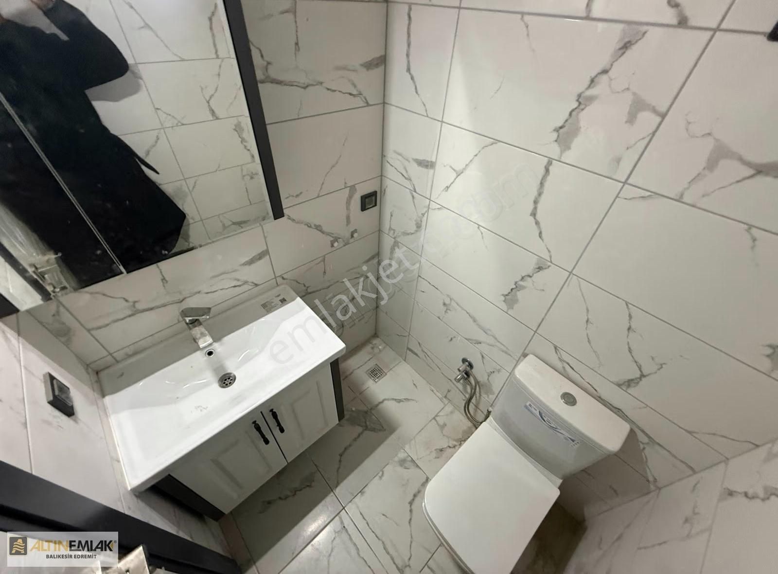 Burhaniye Pelitköyde Site İçi | Sıfır | Havuzlu 3+1 Lüks Villa - Görsel 13