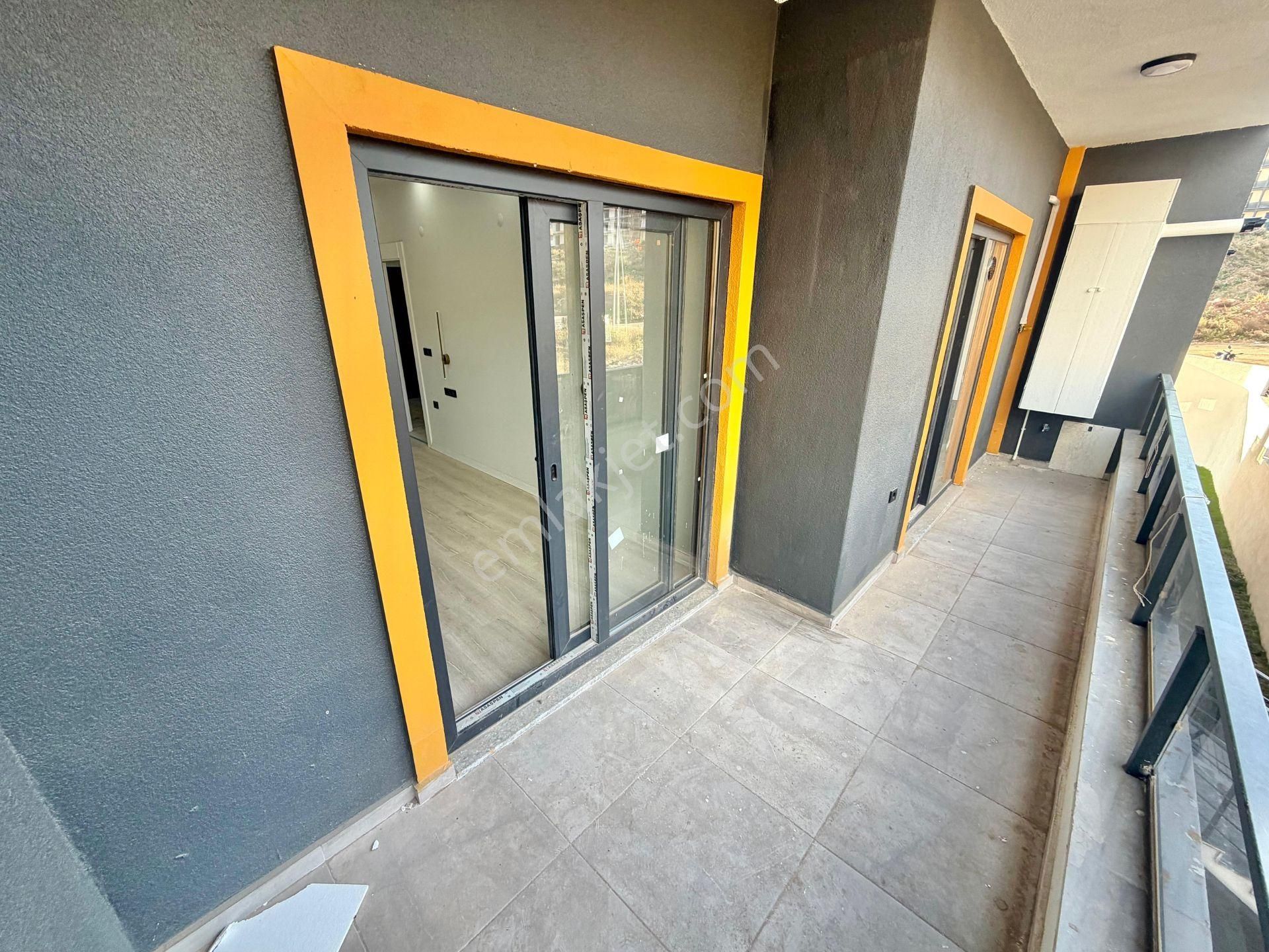 Home And Cardan Edremitde Ön Cephe Lüks 1+1 Kiralık Daire - Görsel 13