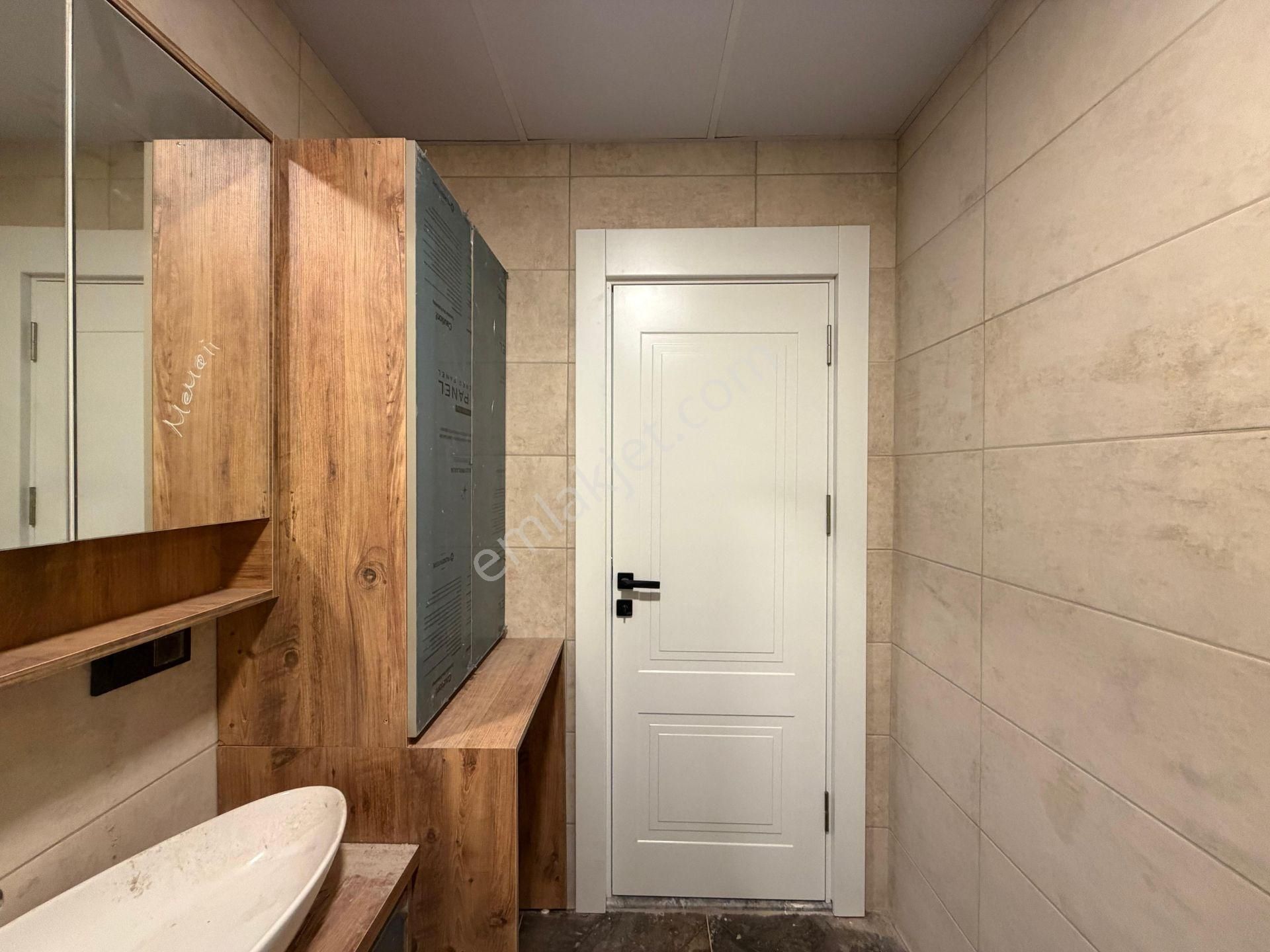 Home And Cardan Edremitde Ön Cephe Lüks 1+1 Kiralık Daire - Görsel 19