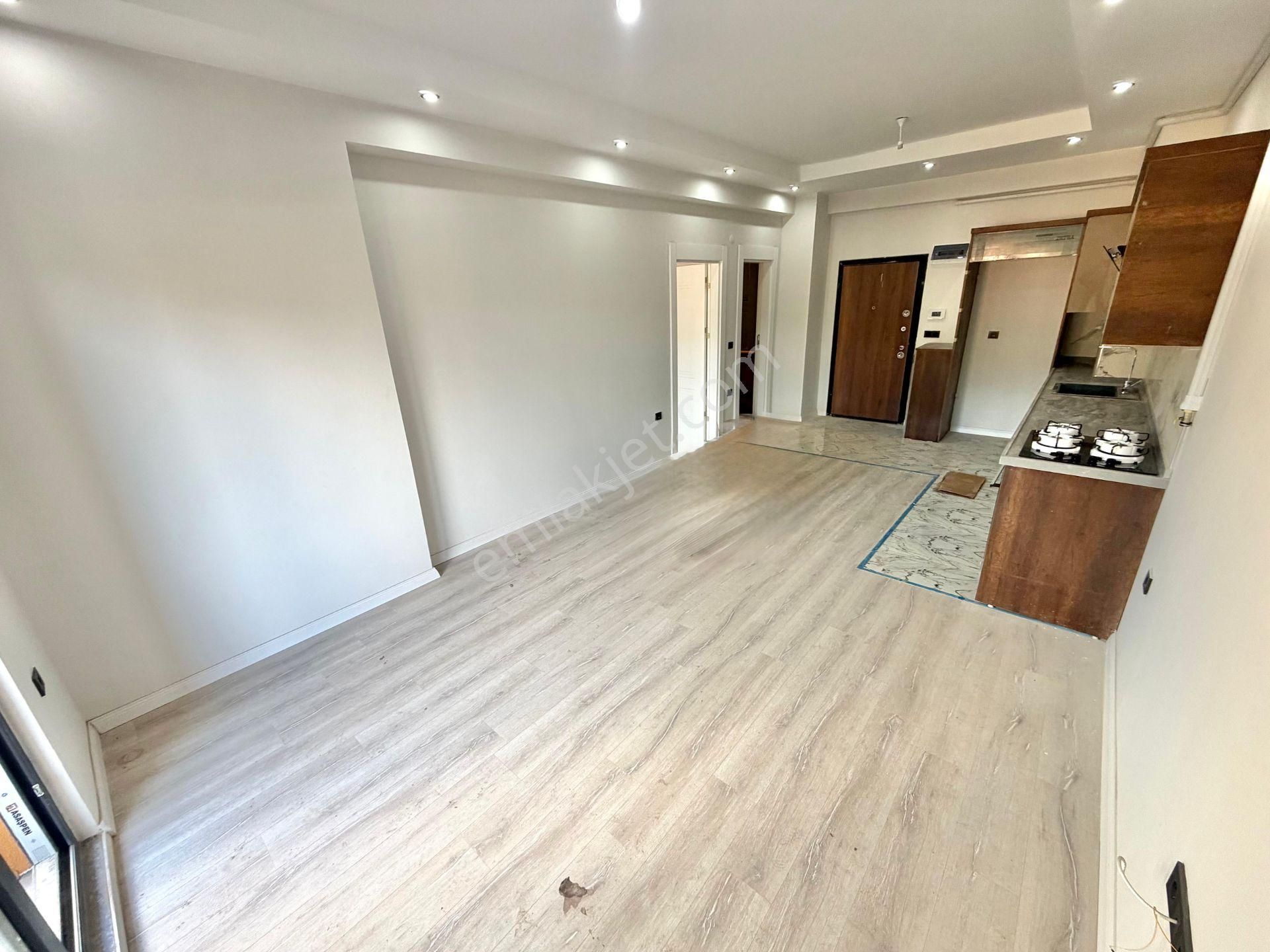 Home And Cardan Edremitde Ön Cephe Lüks 1+1 Kiralık Daire - Görsel 7