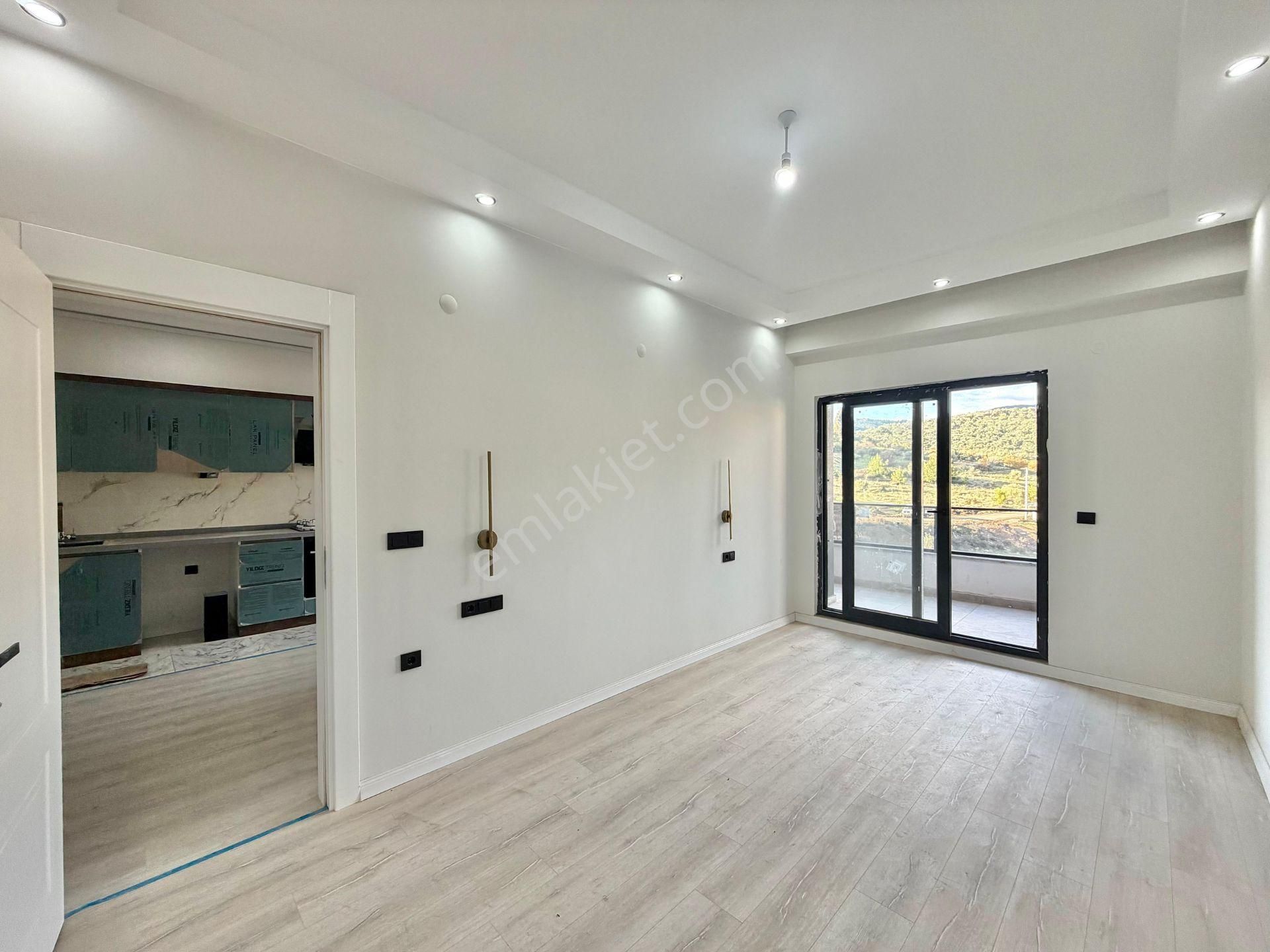 Home And Cardan Edremitde Ön Cephe Lüks 1+1 Kiralık Daire - Görsel 12