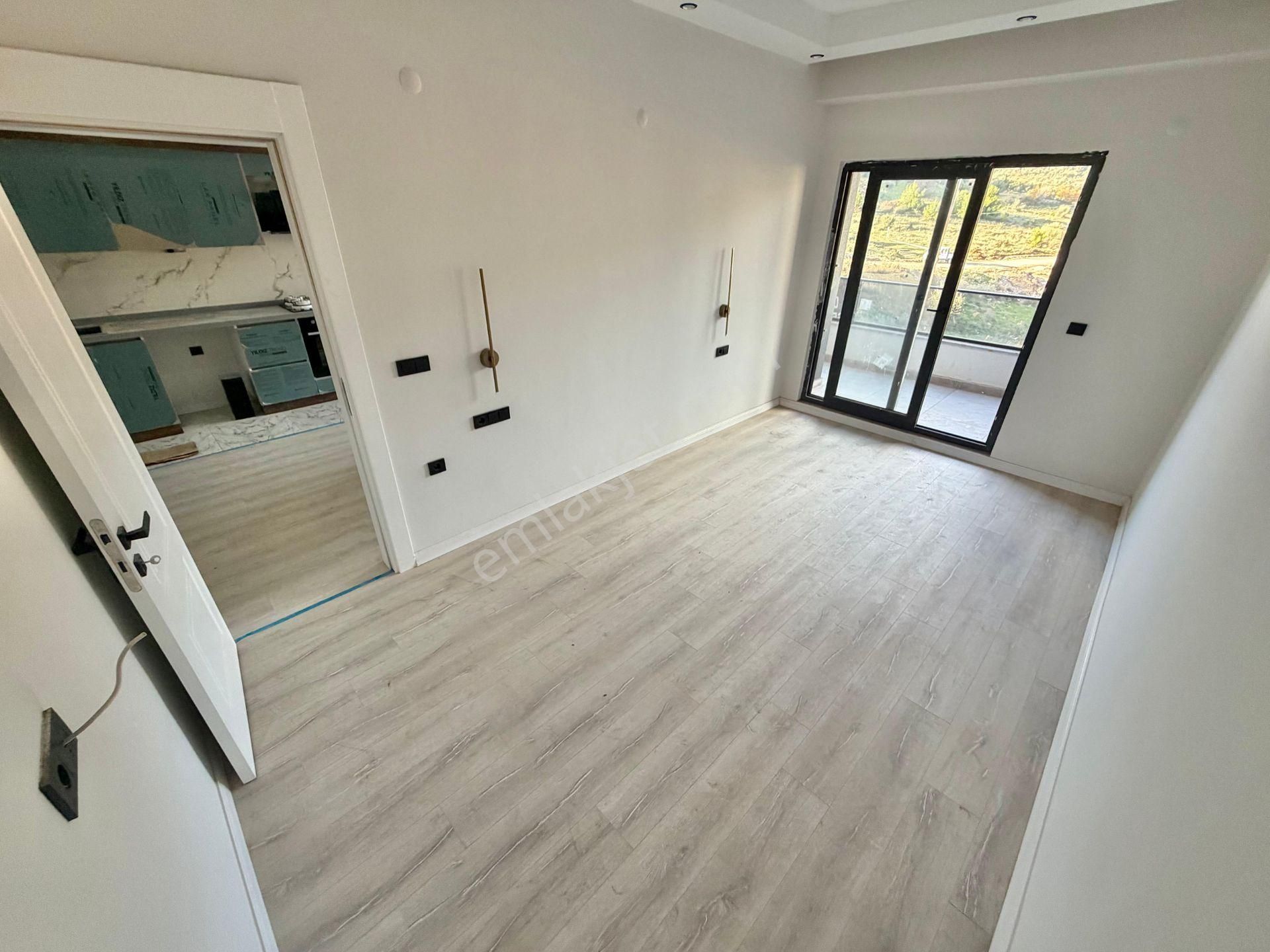 Home And Cardan Edremitde Ön Cephe Lüks 1+1 Kiralık Daire - Görsel 8