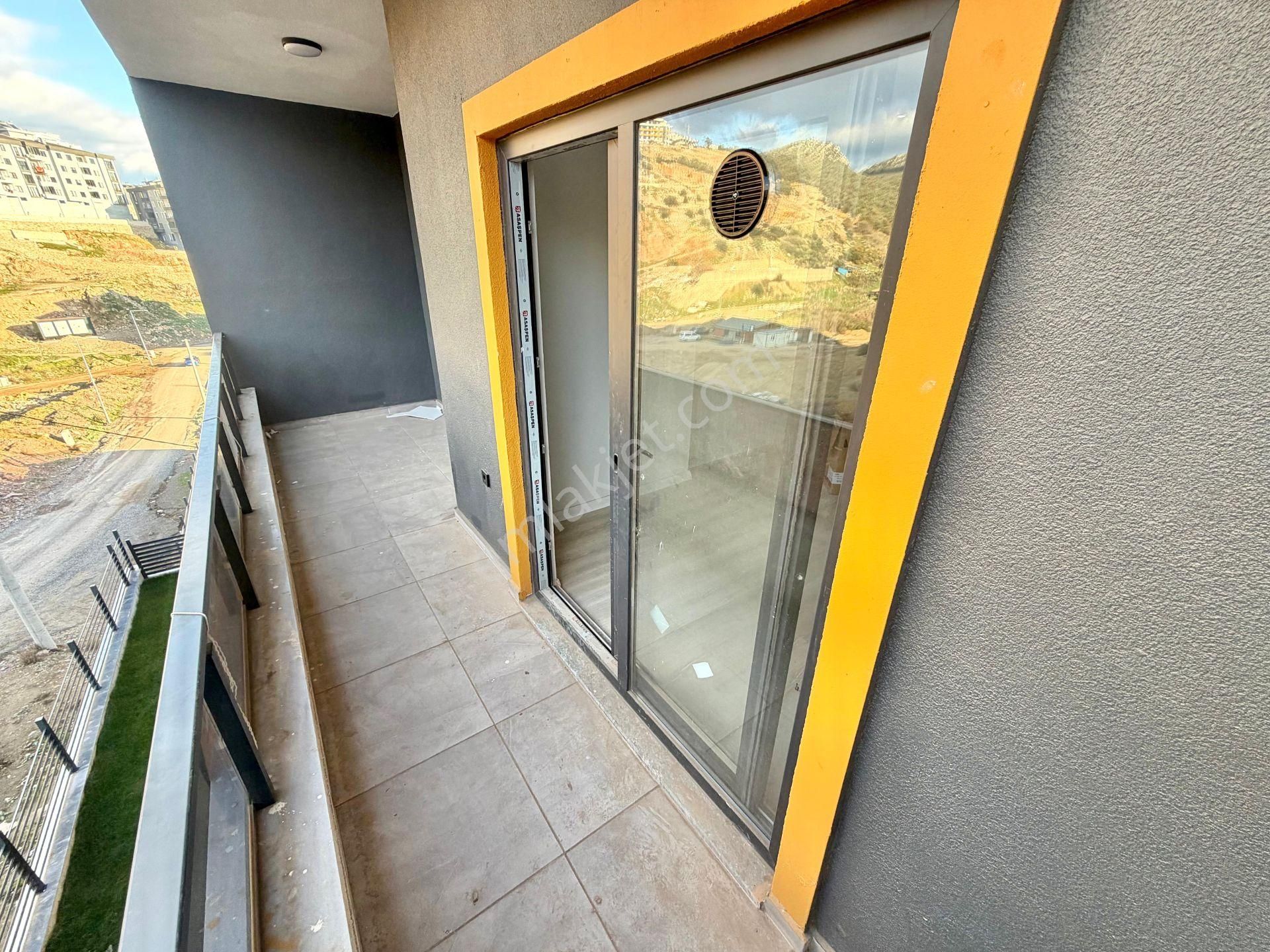 Home And Cardan Edremitde Ön Cephe Lüks 1+1 Kiralık Daire - Görsel 14