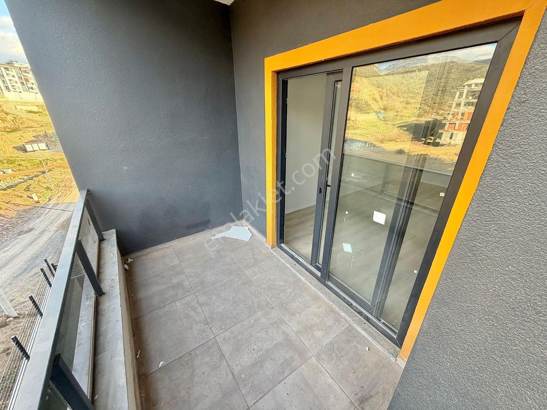 Home And Cardan Edremitde Ön Cephe Lüks 1+1 Kiralık Daire - Görsel 15