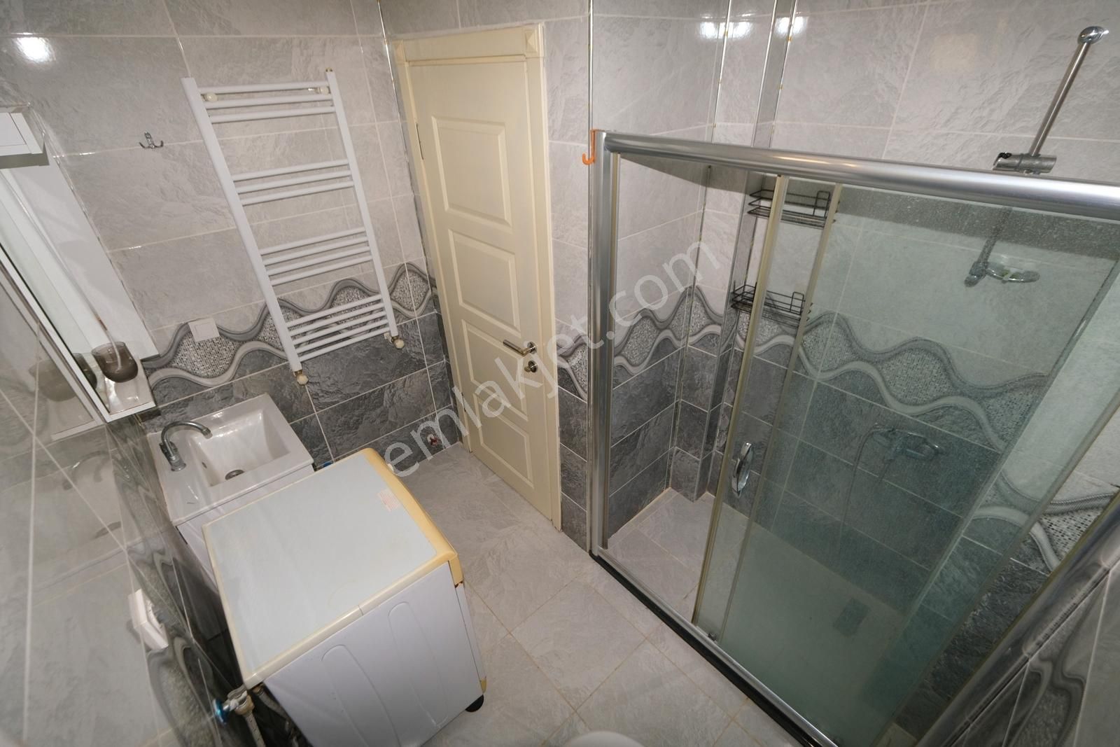 Emniyet Müdürlüğüne Komşu Full Eşyalı Satılık 1+1 Daire - Görsel 12