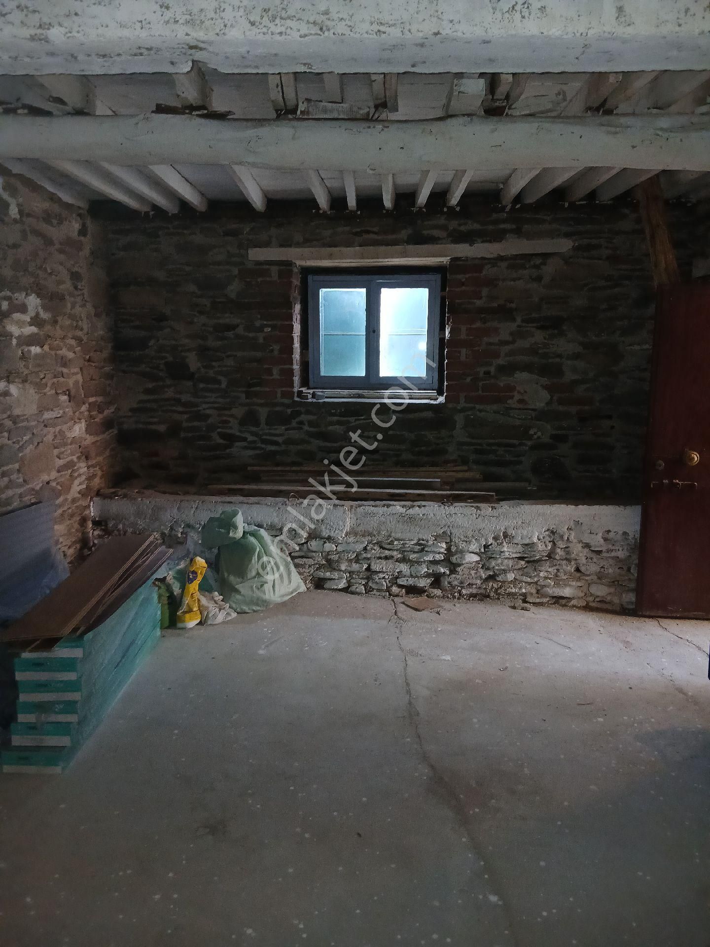 Tire Teira Gayrimenkul Güvencesiyle Bahçeli Müstakil Yaşam İsteyen Müşterilerimize Uygun - Görsel 14