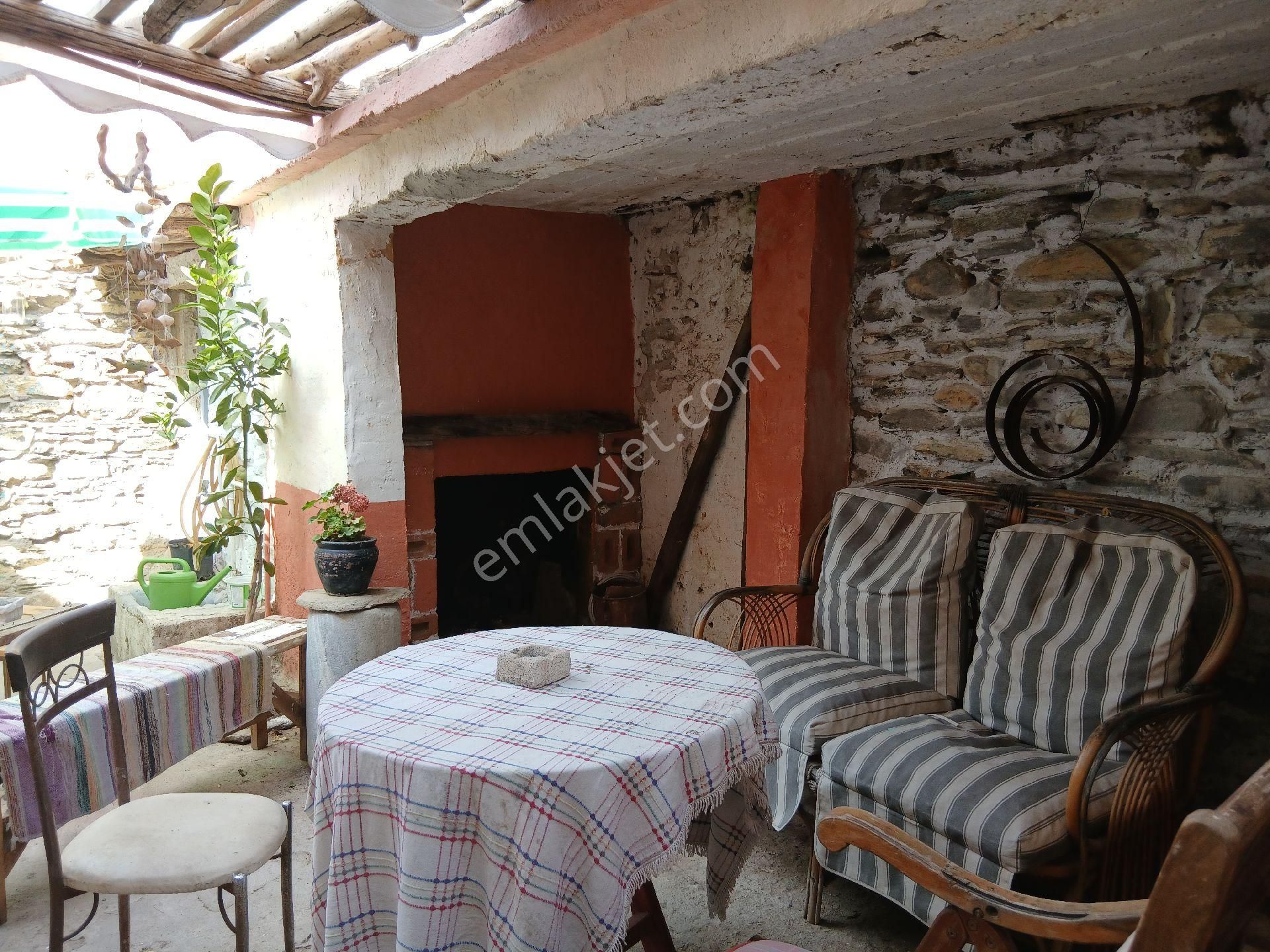 Tire Teira Gayrimenkul Güvencesiyle Bahçeli Müstakil Yaşam İsteyen Müşterilerimize Uygun - Görsel 5