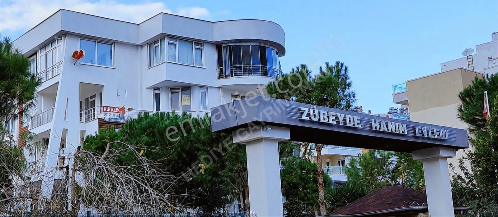 Sarısu Mah. Zübeyde Hanım Sitesinde Katta Geniş 1+1 Daire