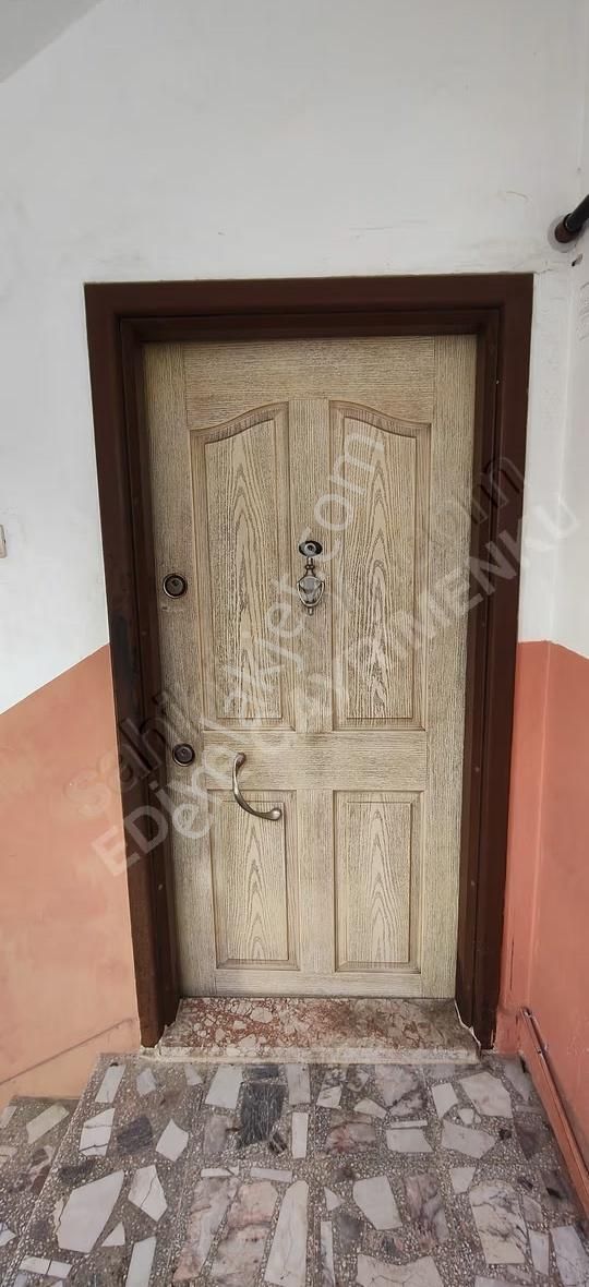 Bayındır Mahallesinde Doğalgazlı Katta Kiralık Geniş 3+1 Daire - Görsel 16