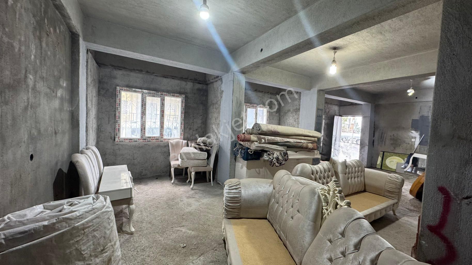 Buca İnönü Mah. 80 M2. Kiralık Dükkan - Görsel 3