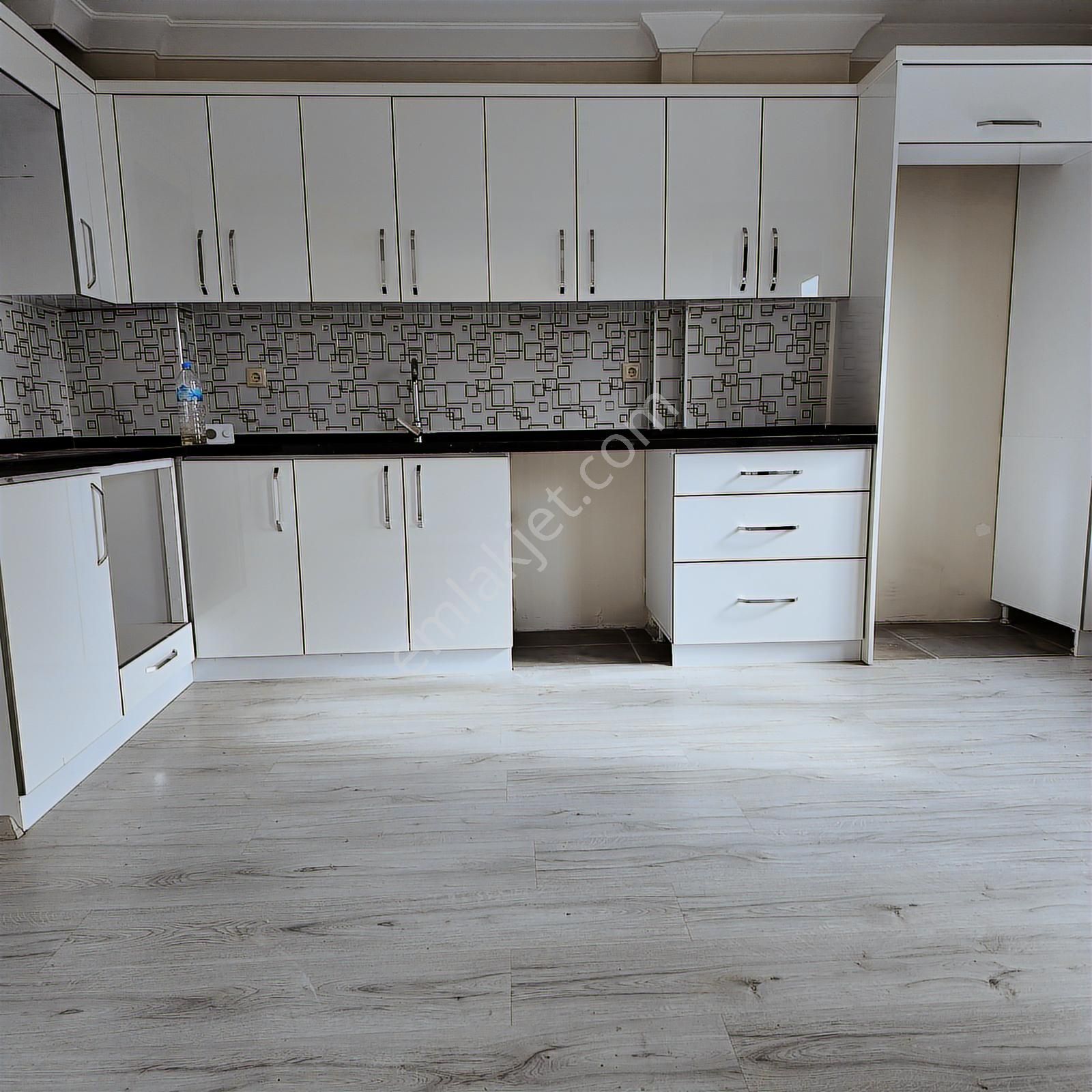 Cumhuriyet Ring Yolu Üzerinde 3+1 125m2 Satılık Fırsat Daire - Görsel 4