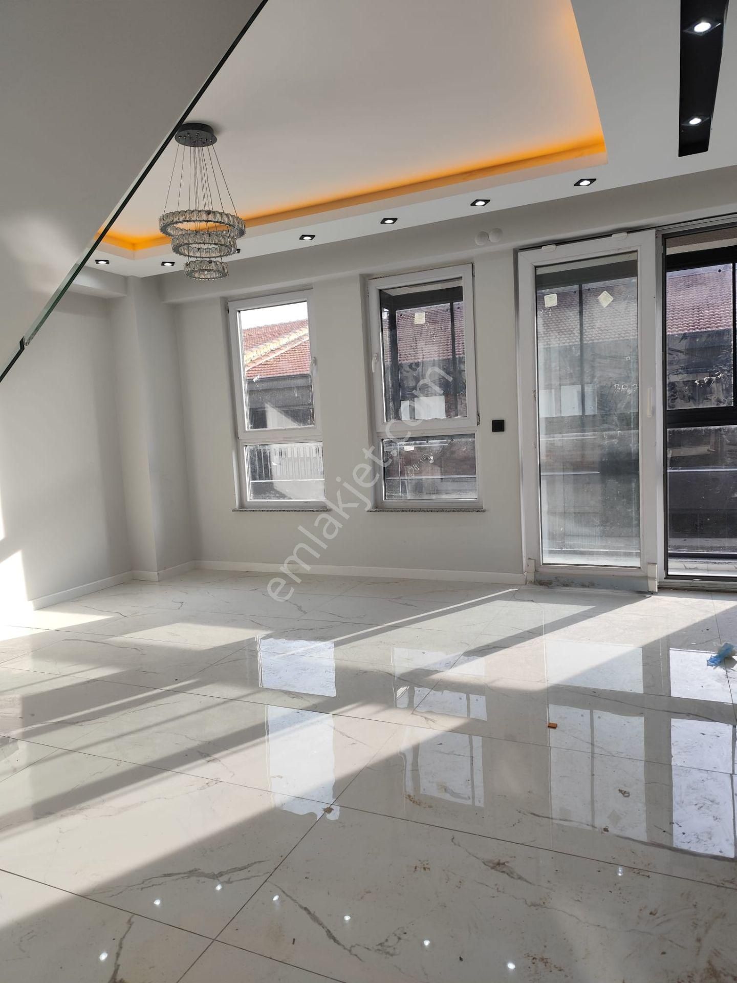 Özgür Gayrimenkul'den Çamılıca Mahaleside Satılık Ultra Lüx 5+1 Dubleks Daire - Görsel 3