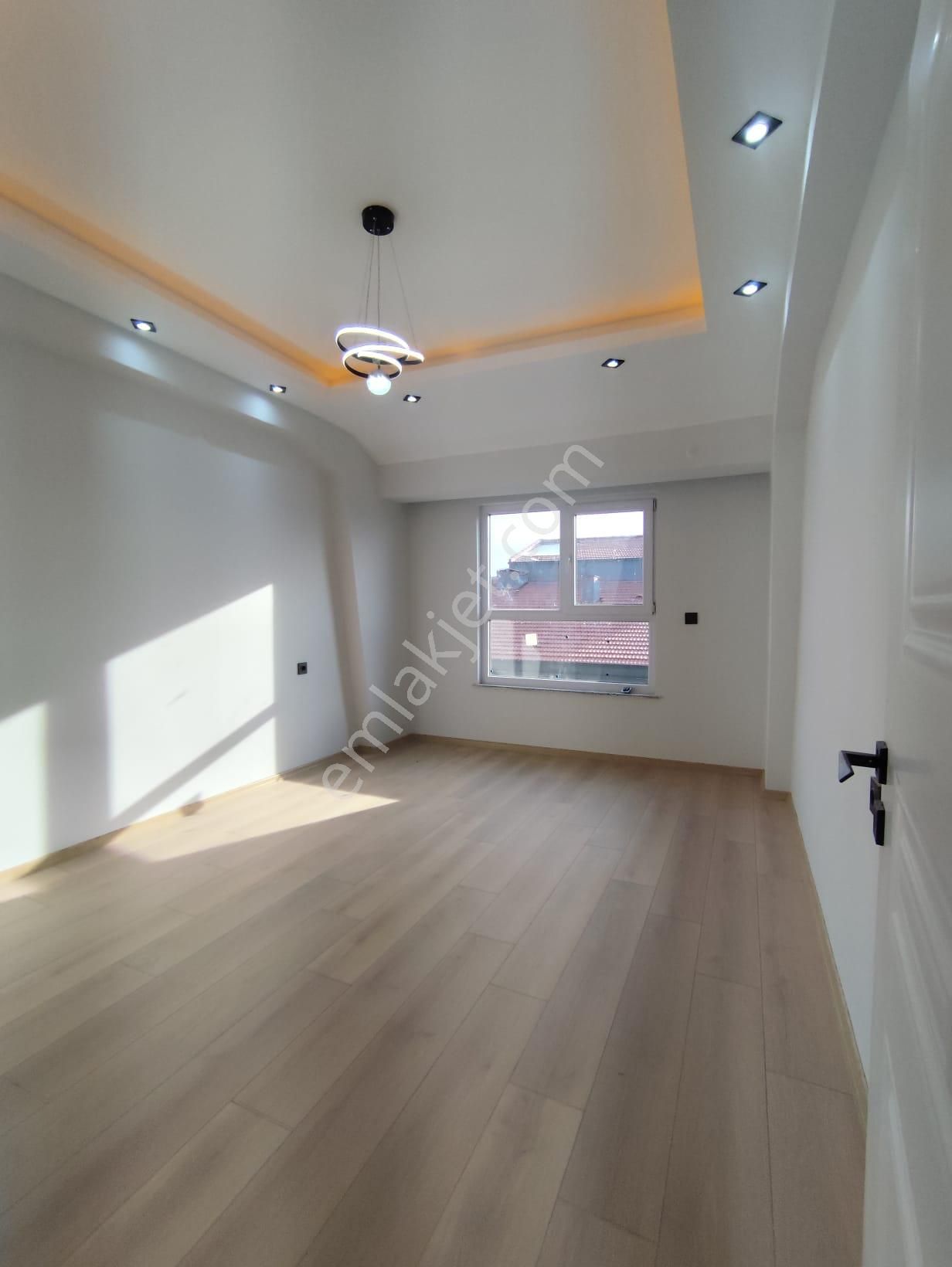 Özgür Gayrimenkul'den Çamılıca Mahaleside Satılık Ultra Lüx 5+1 Dubleks Daire - Görsel 8