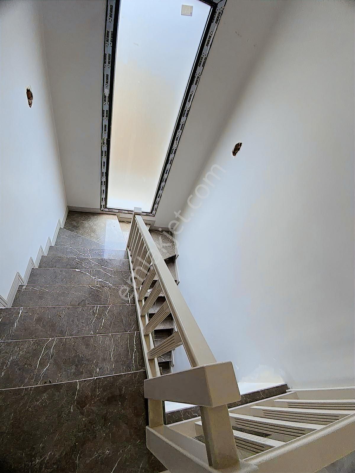 Silivride Özel Havuzlu Modern Mimarili Müstakil Satılık Villa - Görsel 17