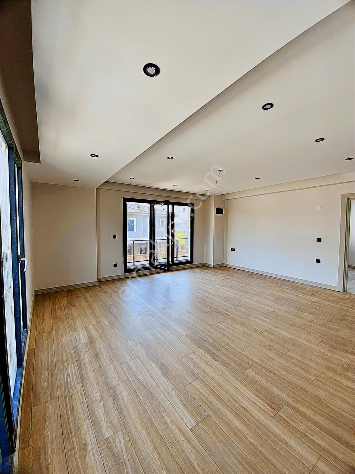 Silivride Özel Havuzlu Modern Mimarili Müstakil Satılık Villa - Görsel 5