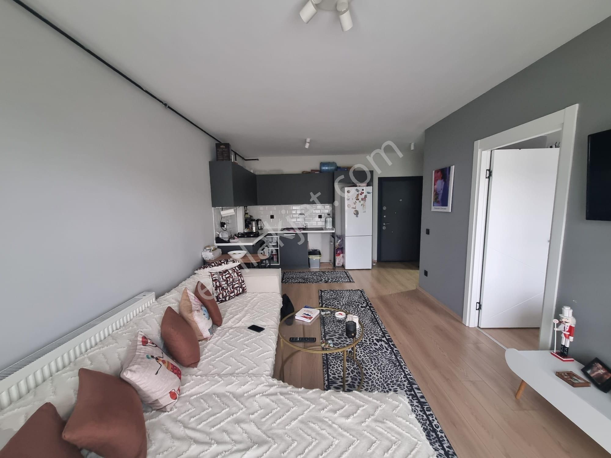 Optimum Modern Sitesinde Kiracılı Satılık 1+1 Fırsat ! - Görsel 2