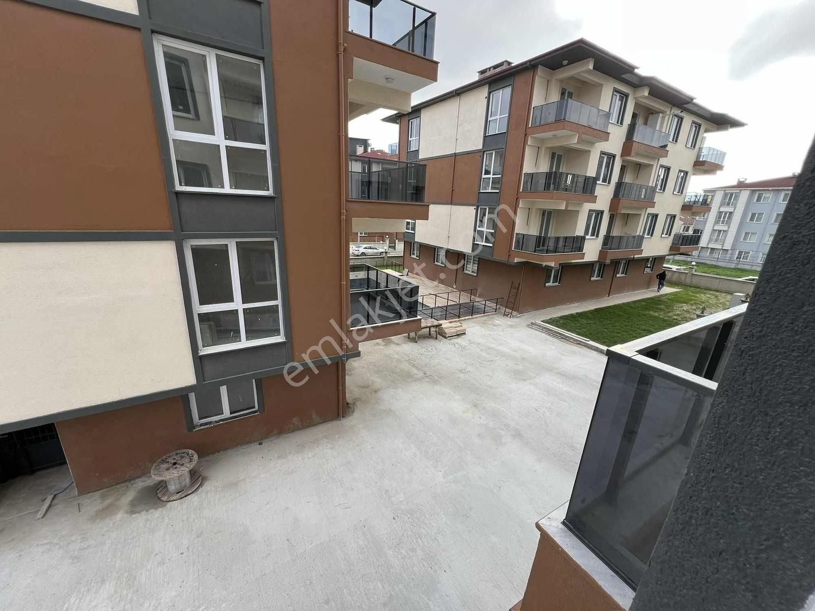 Şeyhsinan Mah Havuzlu Sitede 1+1 Geniş Balkonlu Satılık Daire - Görsel 15